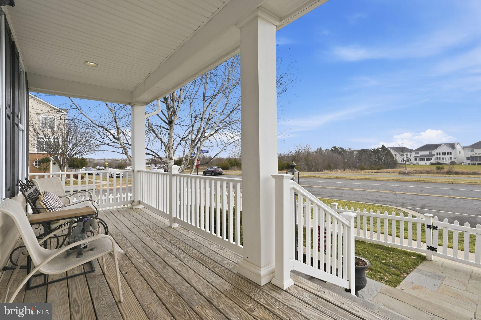 SOUTH RIDING - Residential