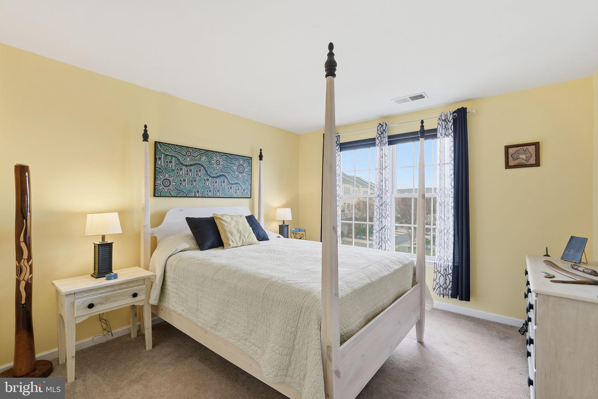 SOUTH RIDING - Residential