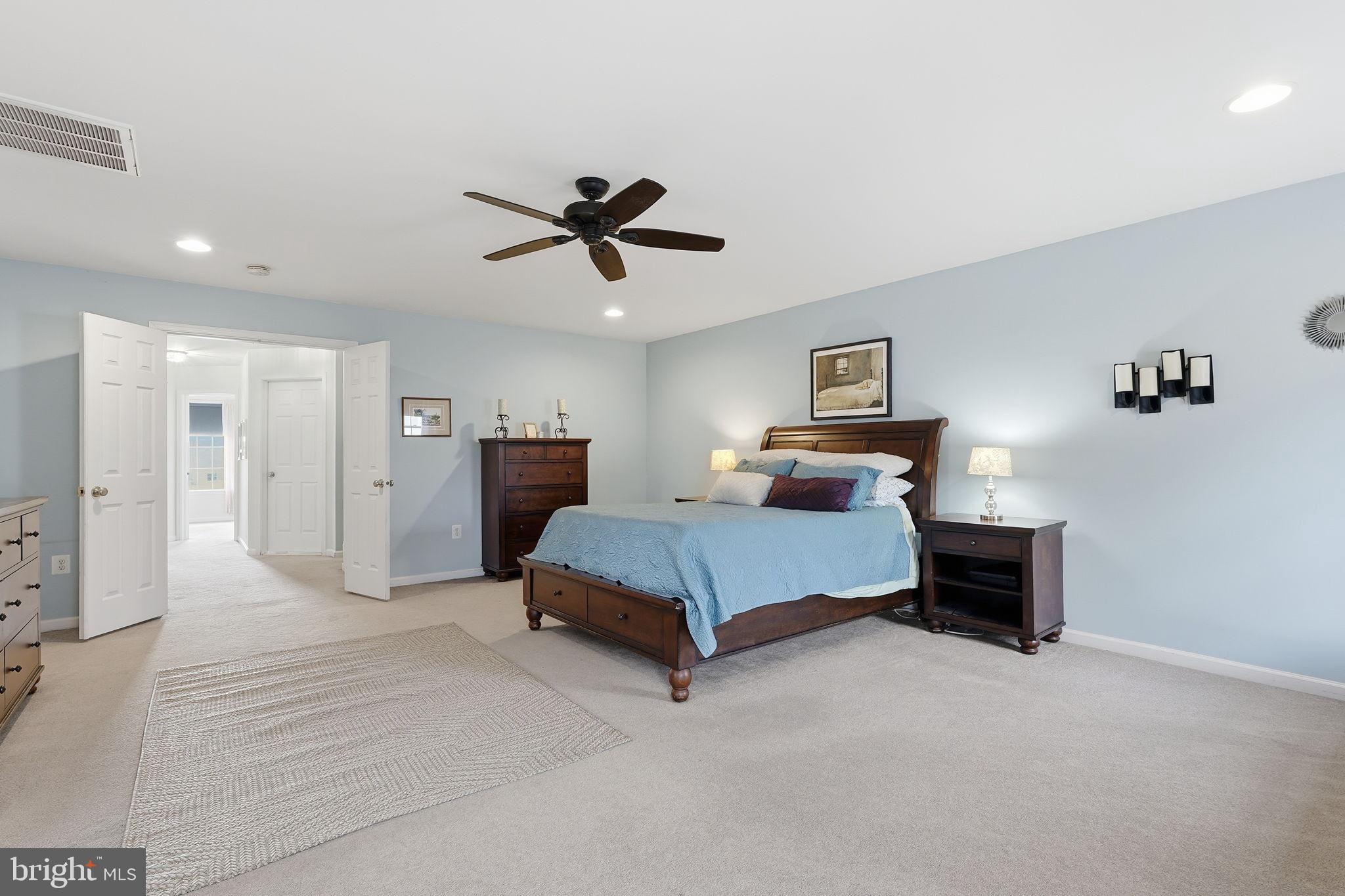 SOUTH RIDING - Residential