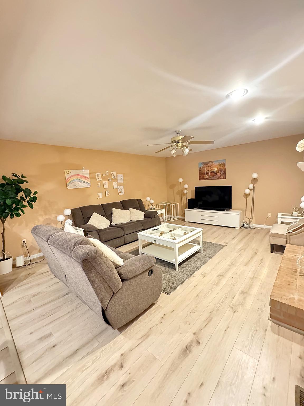 BLOOMS CROSSING - Residential