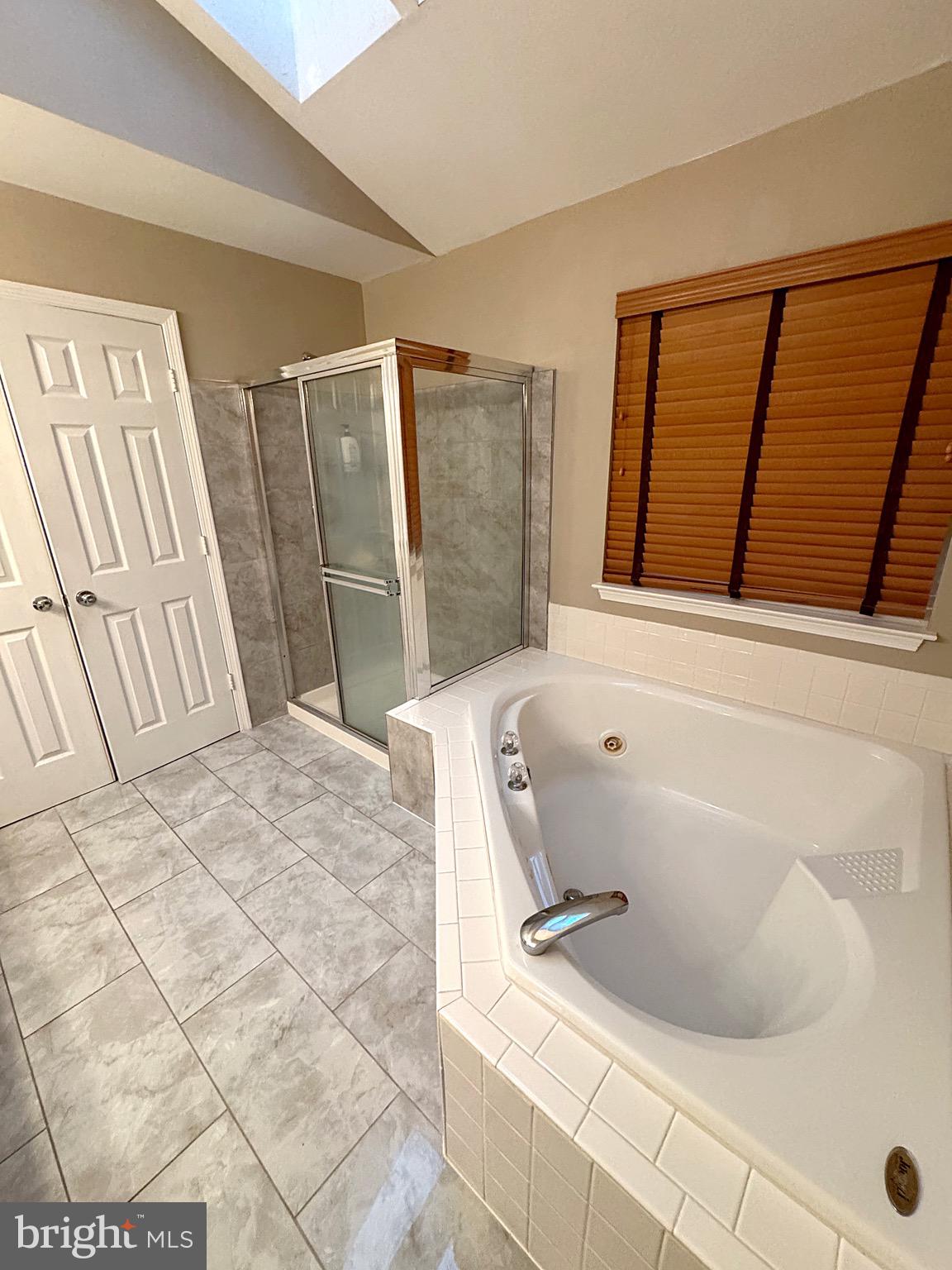 BLOOMS CROSSING - Residential