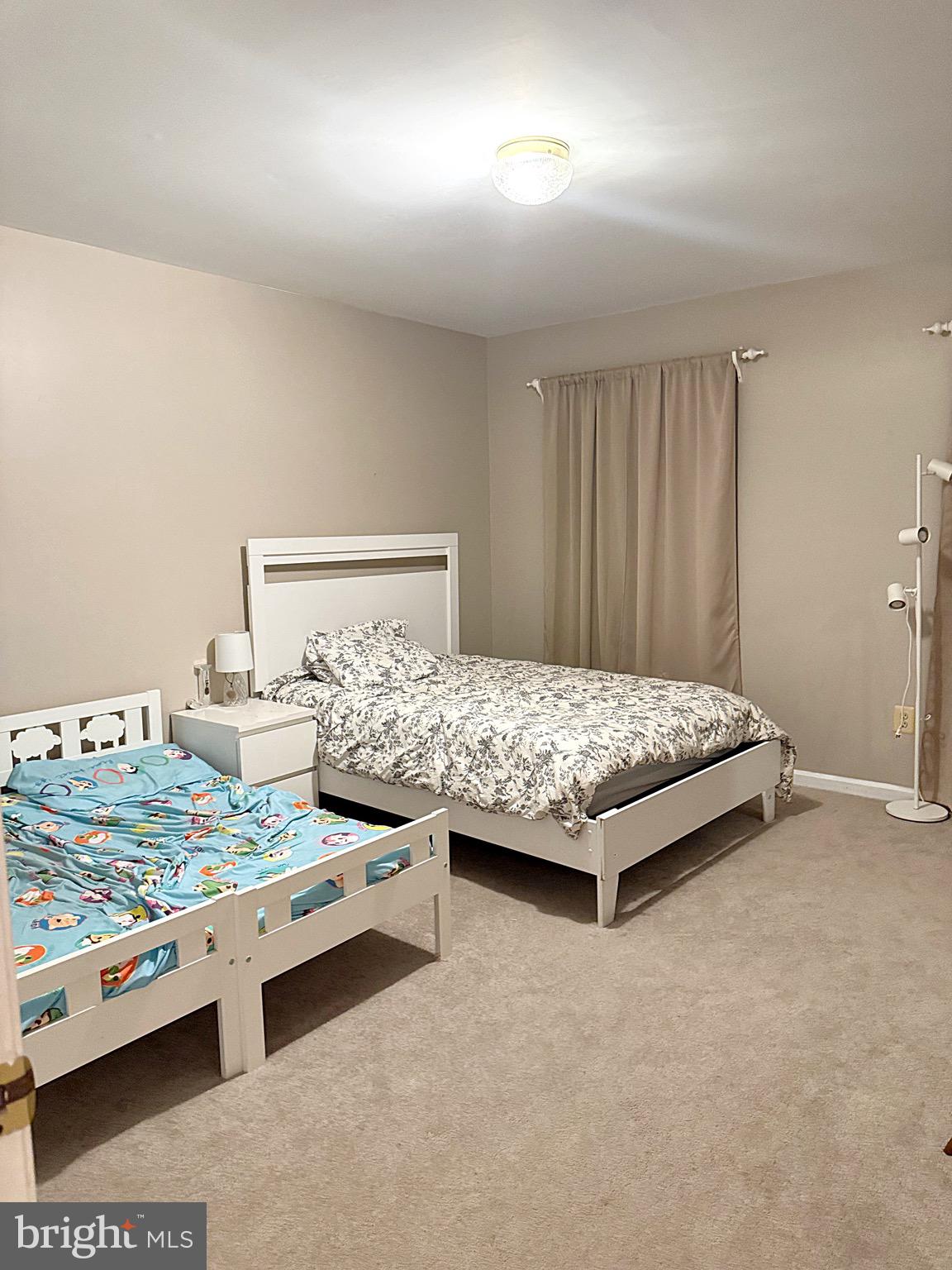 BLOOMS CROSSING - Residential