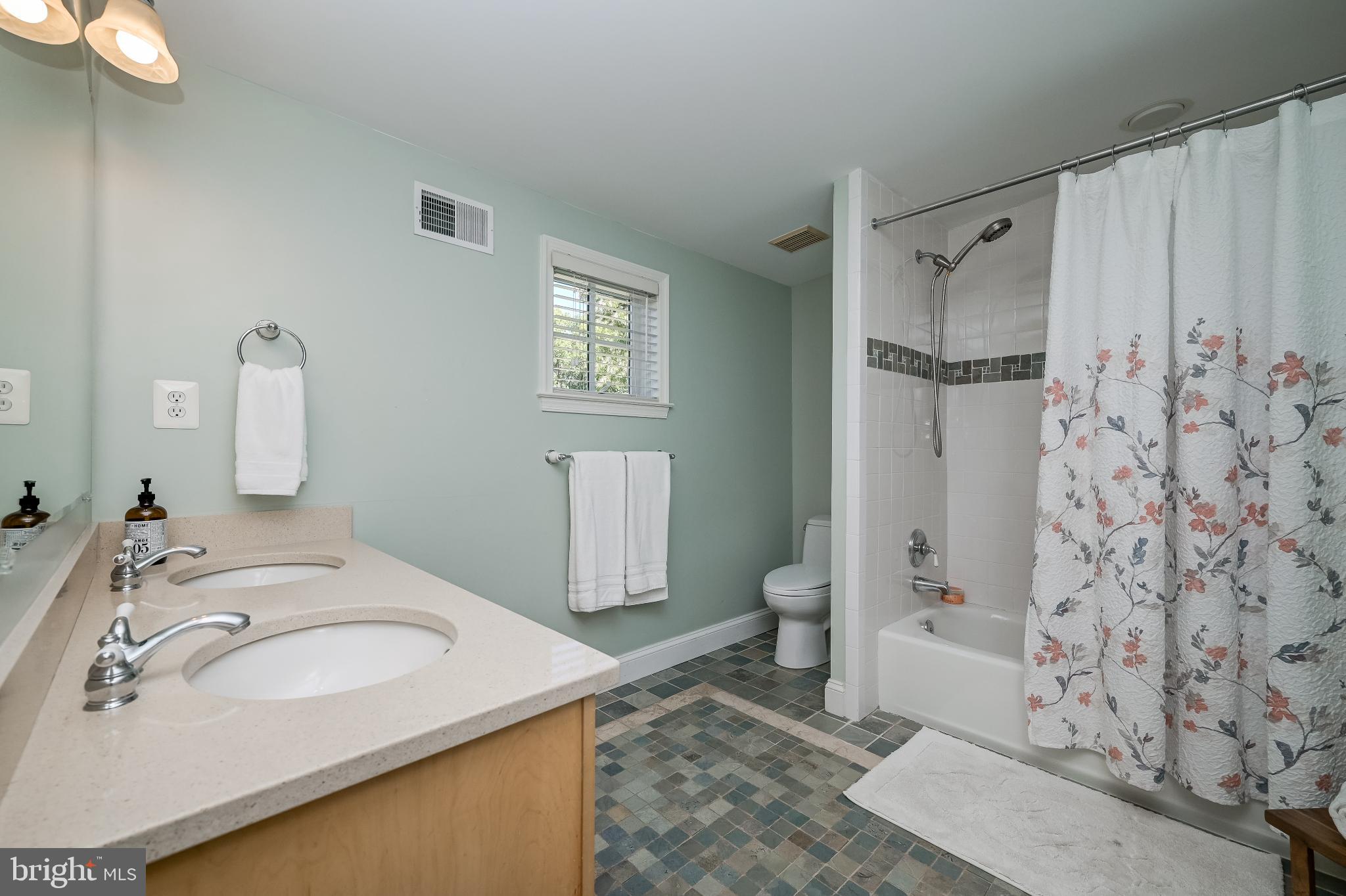 GLEN ECHO HEIGHTS - Residential