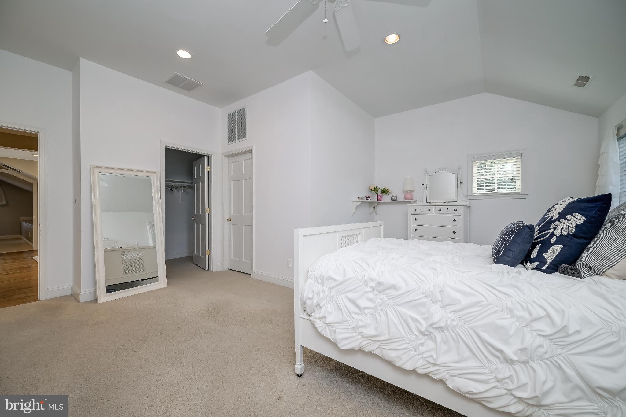 GLEN ECHO HEIGHTS - Residential