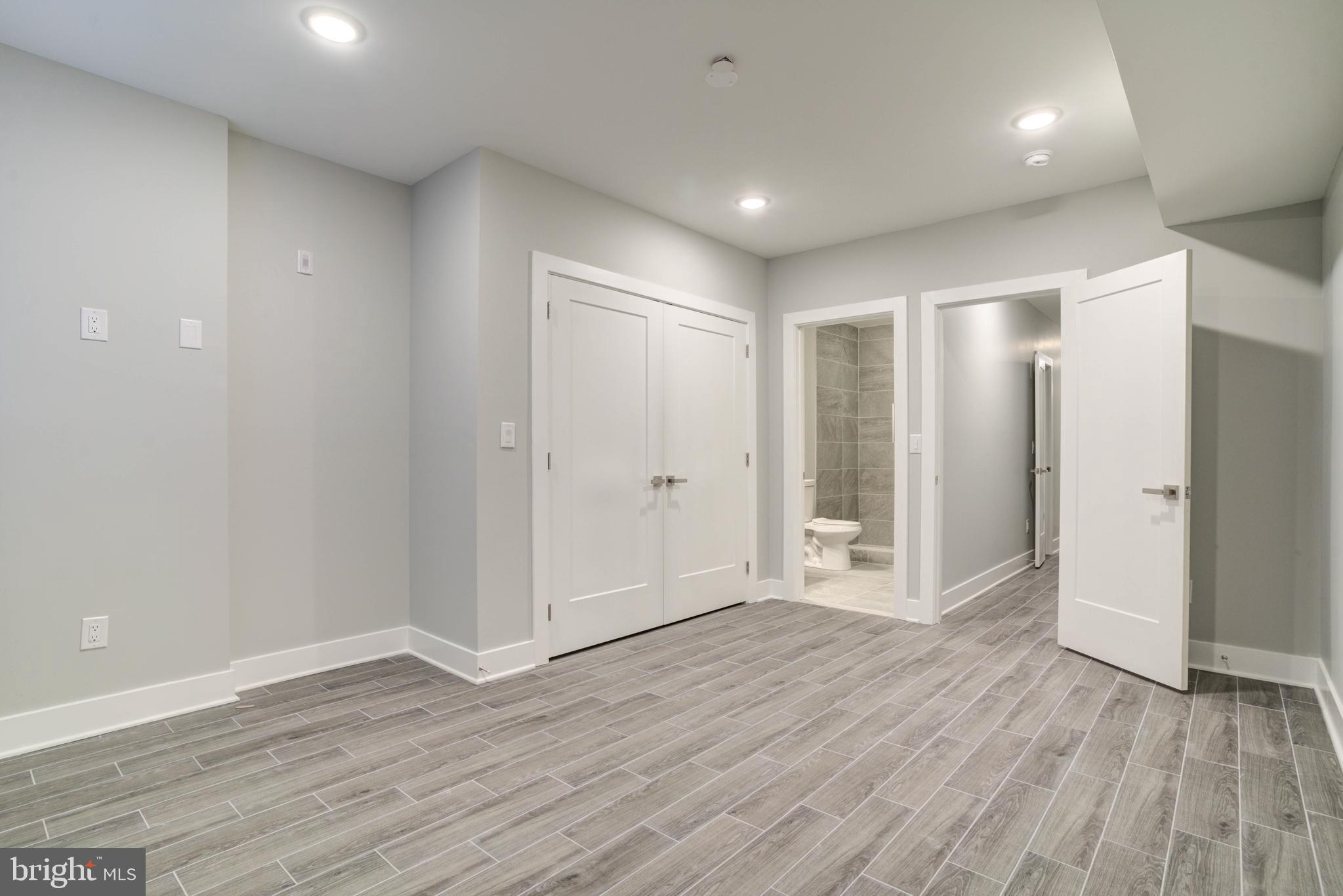 WALNUT HILL - Residential Income