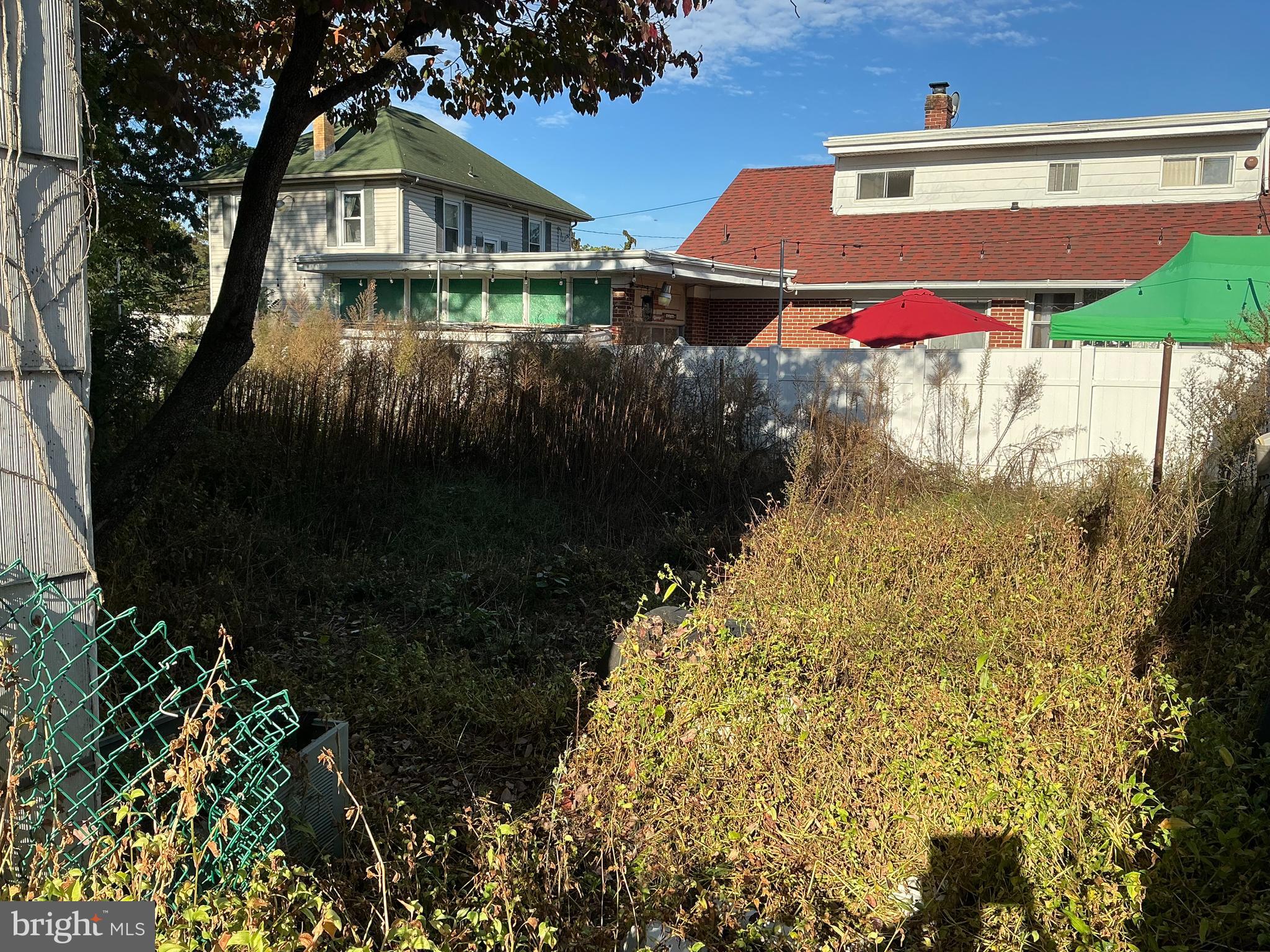 6709 CHANDLER AVENUE