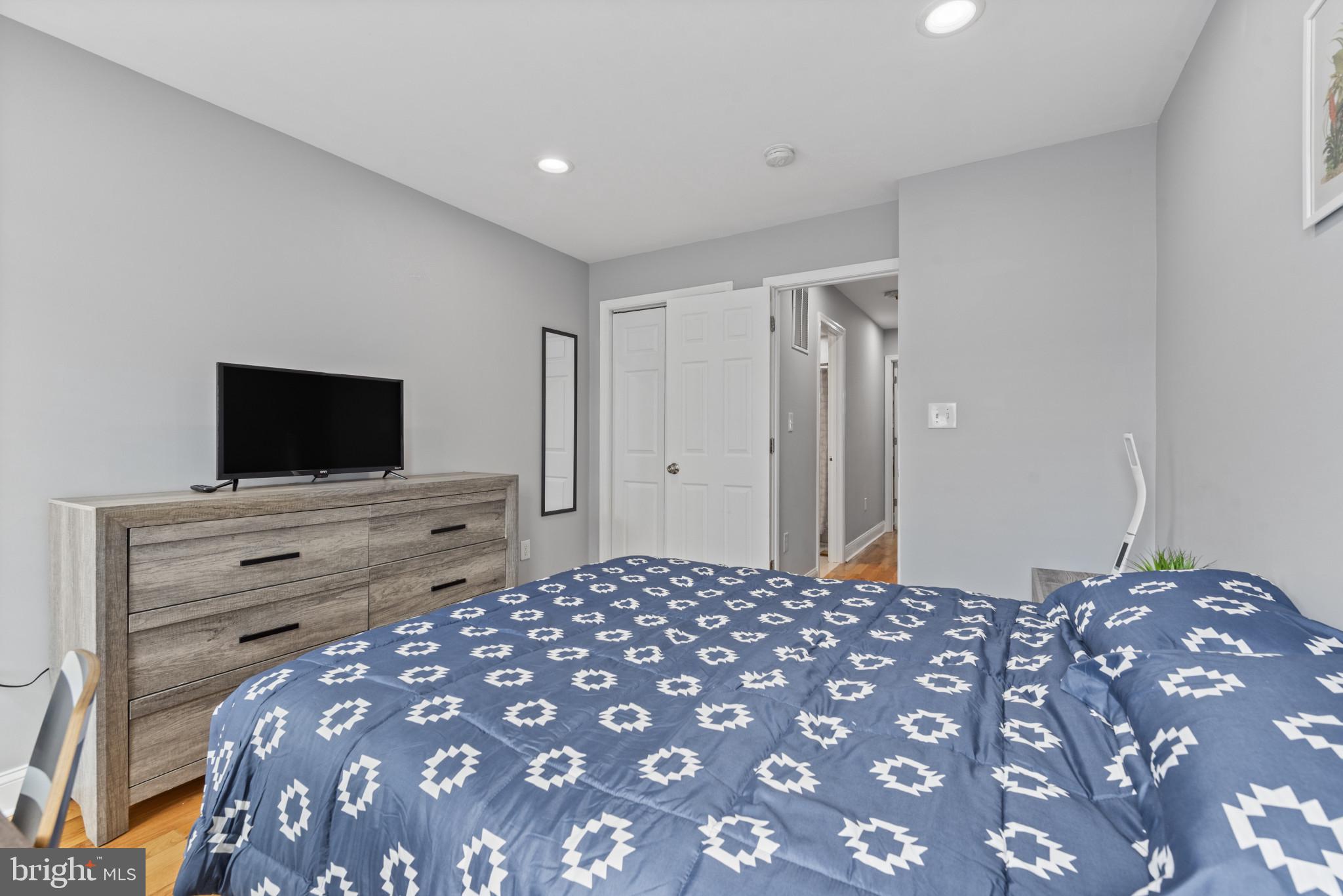 JOHNS HOPKINS - Residential Lease