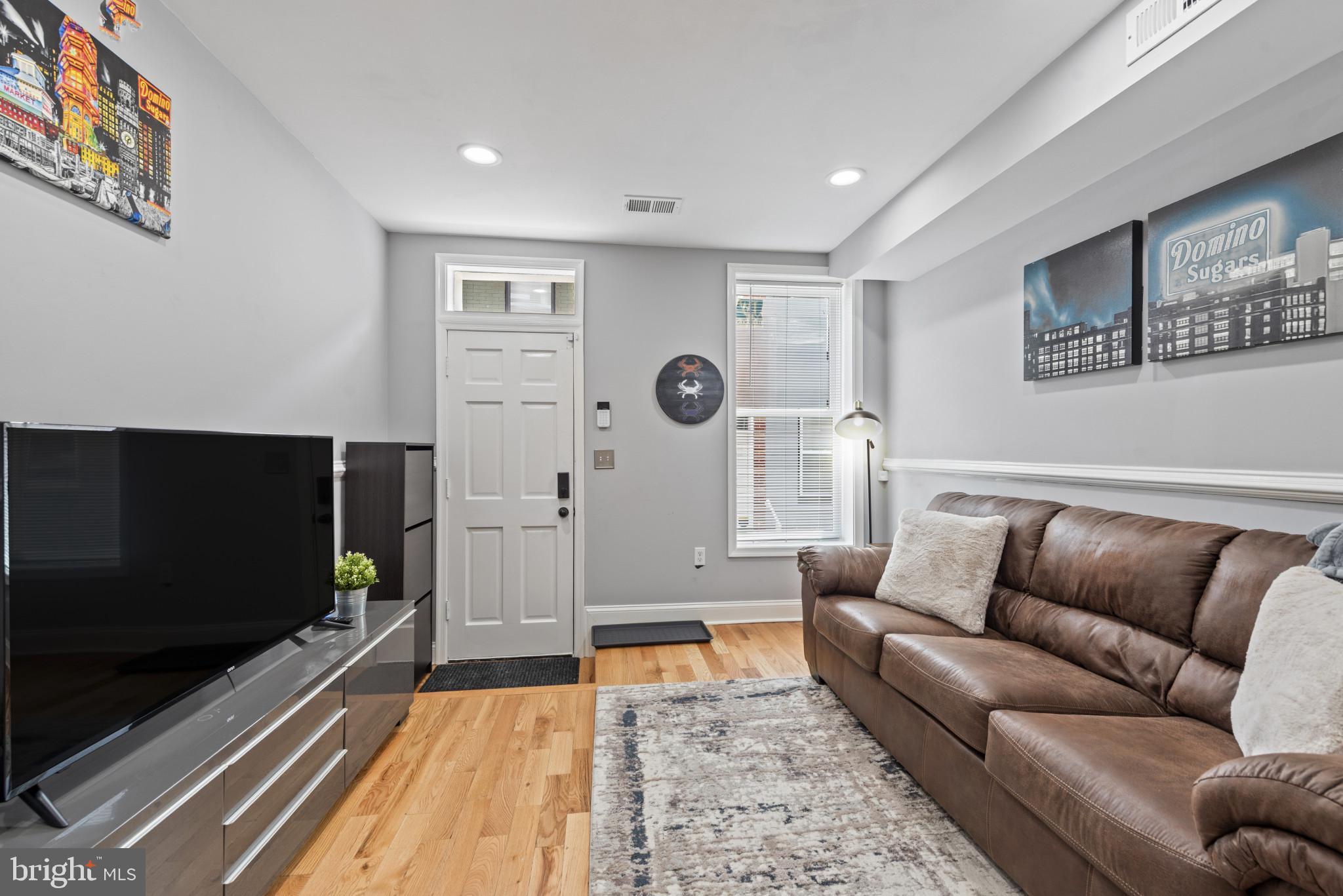 JOHNS HOPKINS - Residential Lease