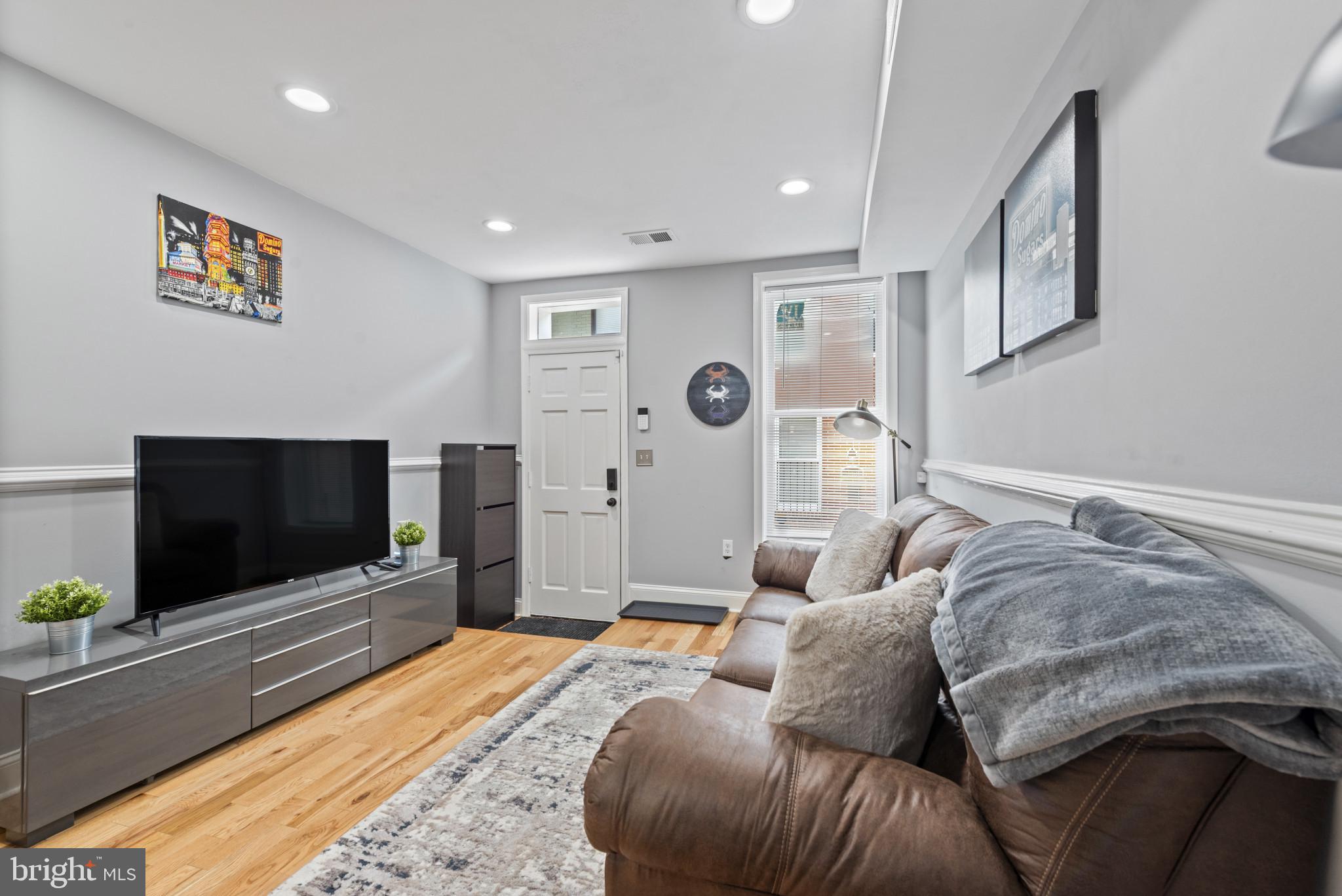 JOHNS HOPKINS - Residential Lease