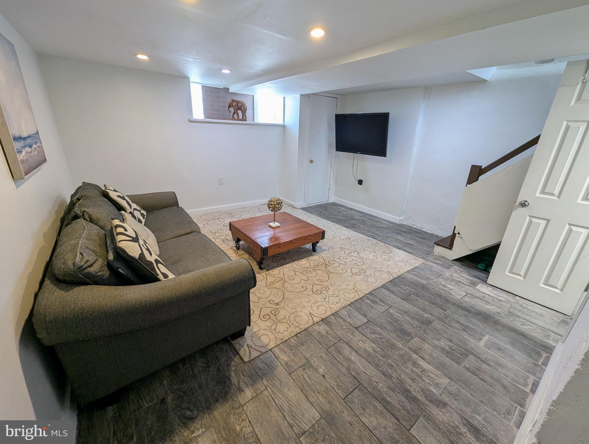 MAYFAIR - Residential