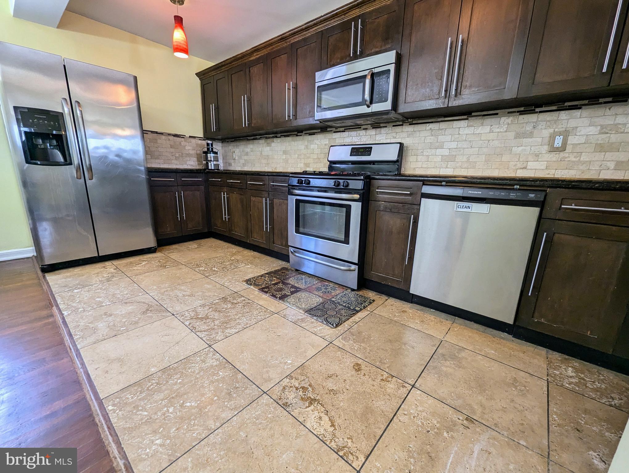 MAYFAIR - Residential