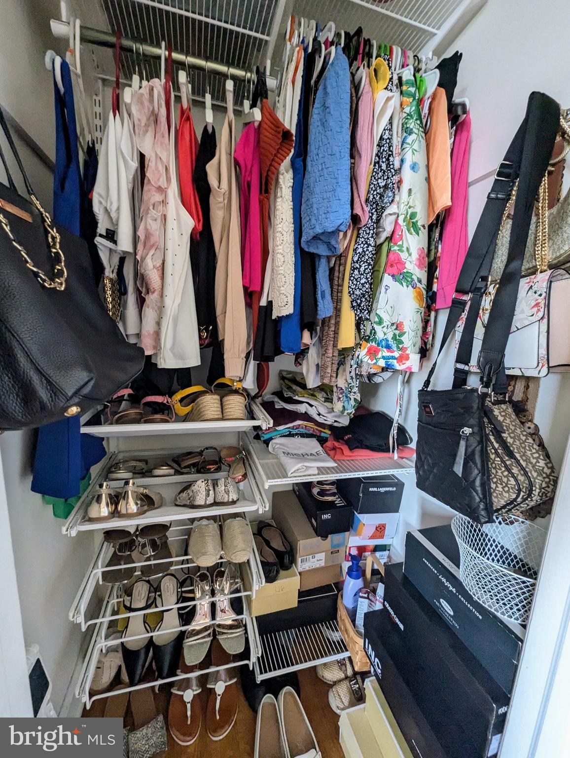 MAYFAIR - Residential