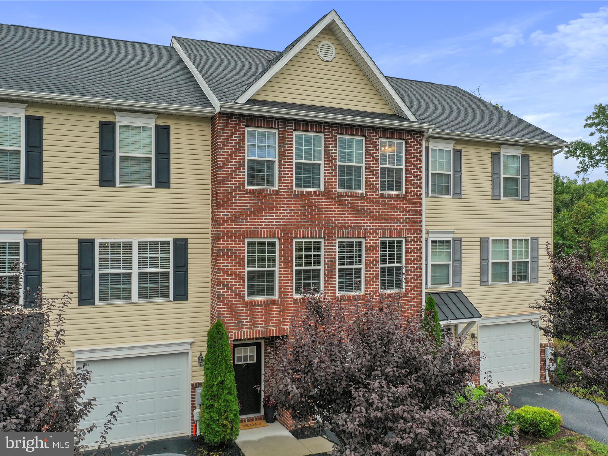 BROOKFIELD - Residential