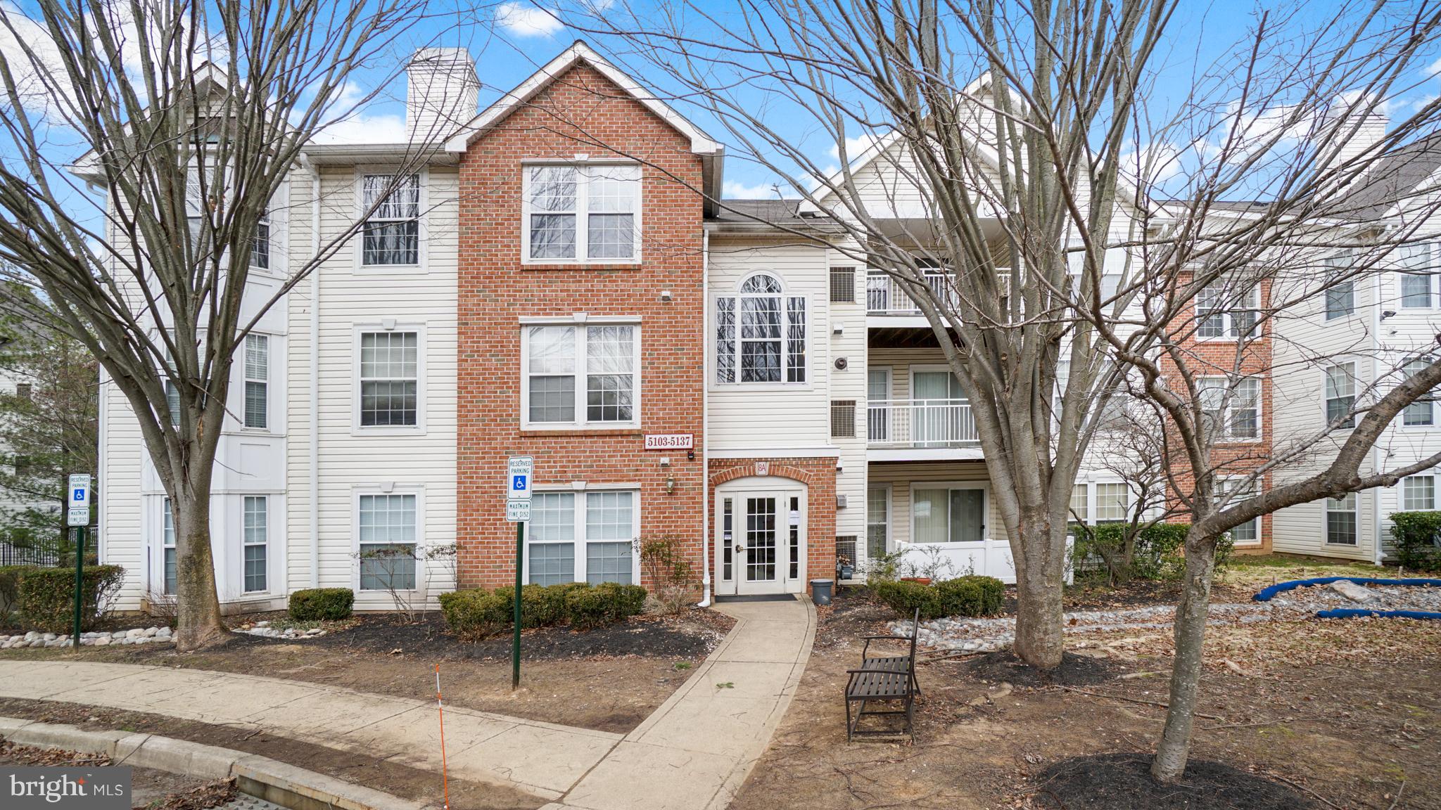 You can have it all! Low maint, airy, open floor plan- live in a park-like setting. Like new 3 bd/2 bth 1 level condo w/ entrance backing onto woods. Lovely new kitchen w table space/new apps/bay window/butiful view. New paint and flooring throughout, new bathrms, lots closet space/utility closet off outside patio. Large rooms and a gas fireplace for cozy evenings! Be stylin life in Owings Mills!
