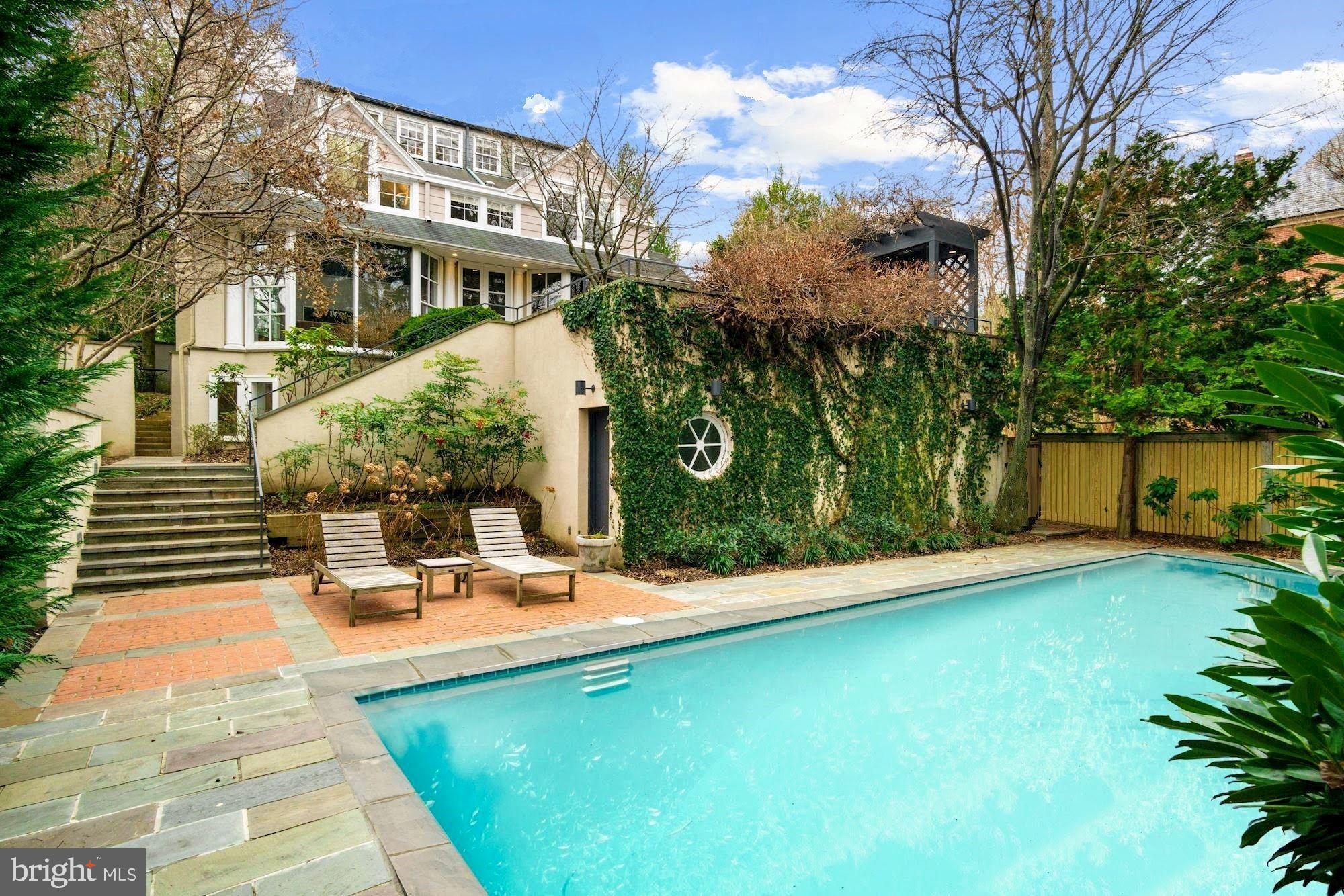 WESLEY HEIGHTS - Residential