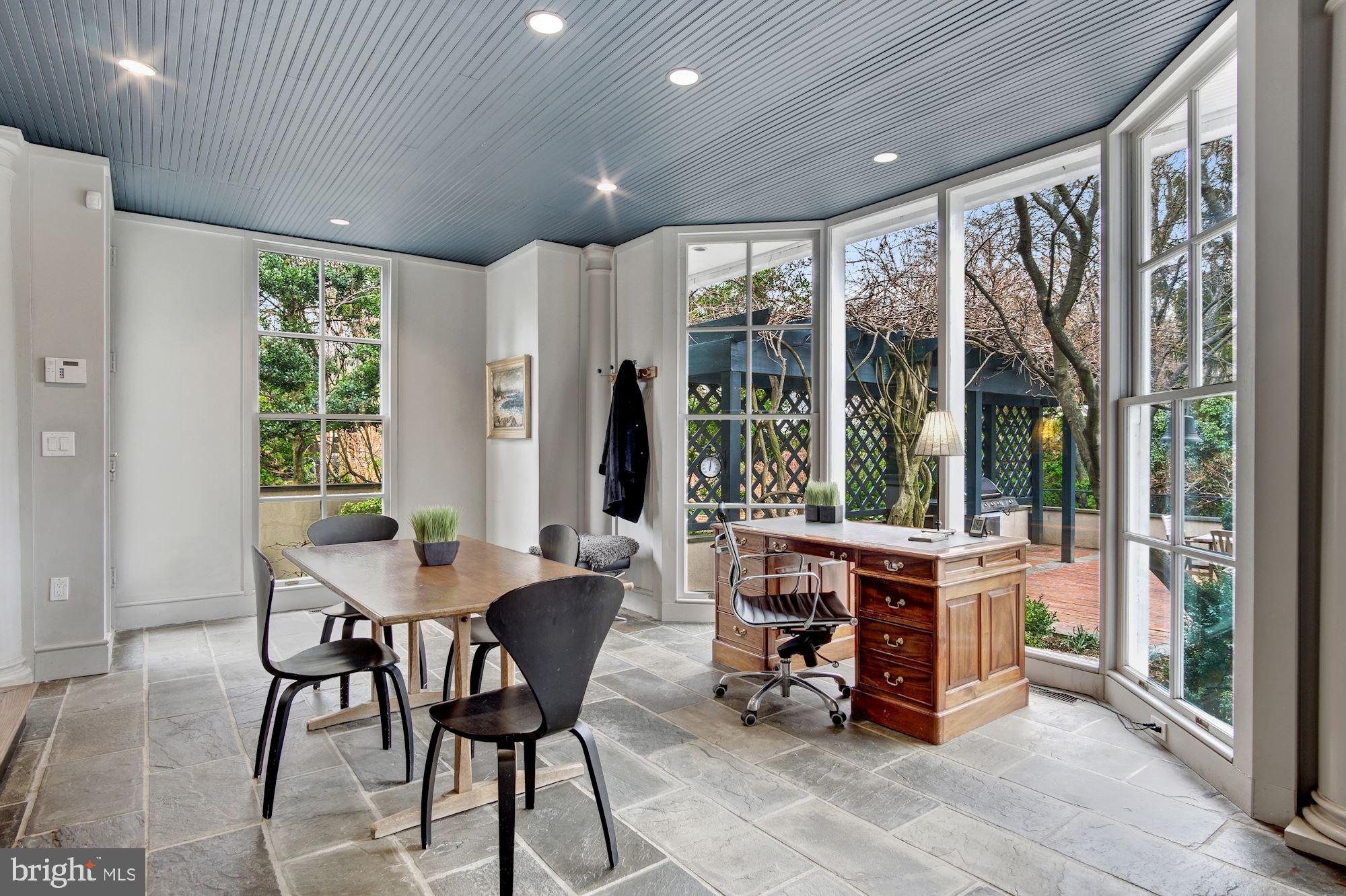 WESLEY HEIGHTS - Residential
