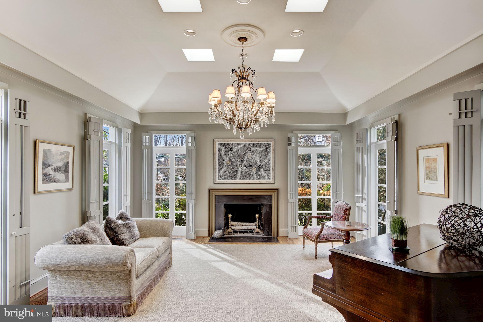 WESLEY HEIGHTS - Residential
