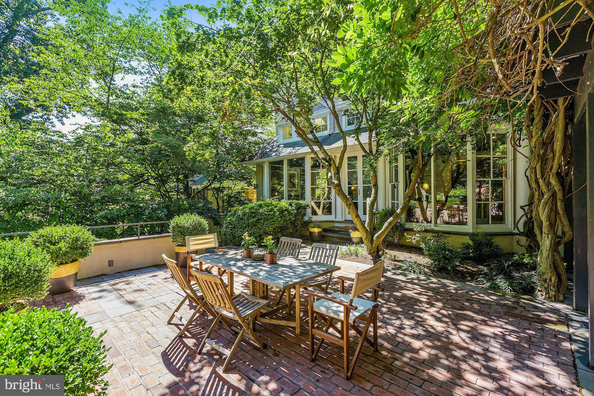 WESLEY HEIGHTS - Residential