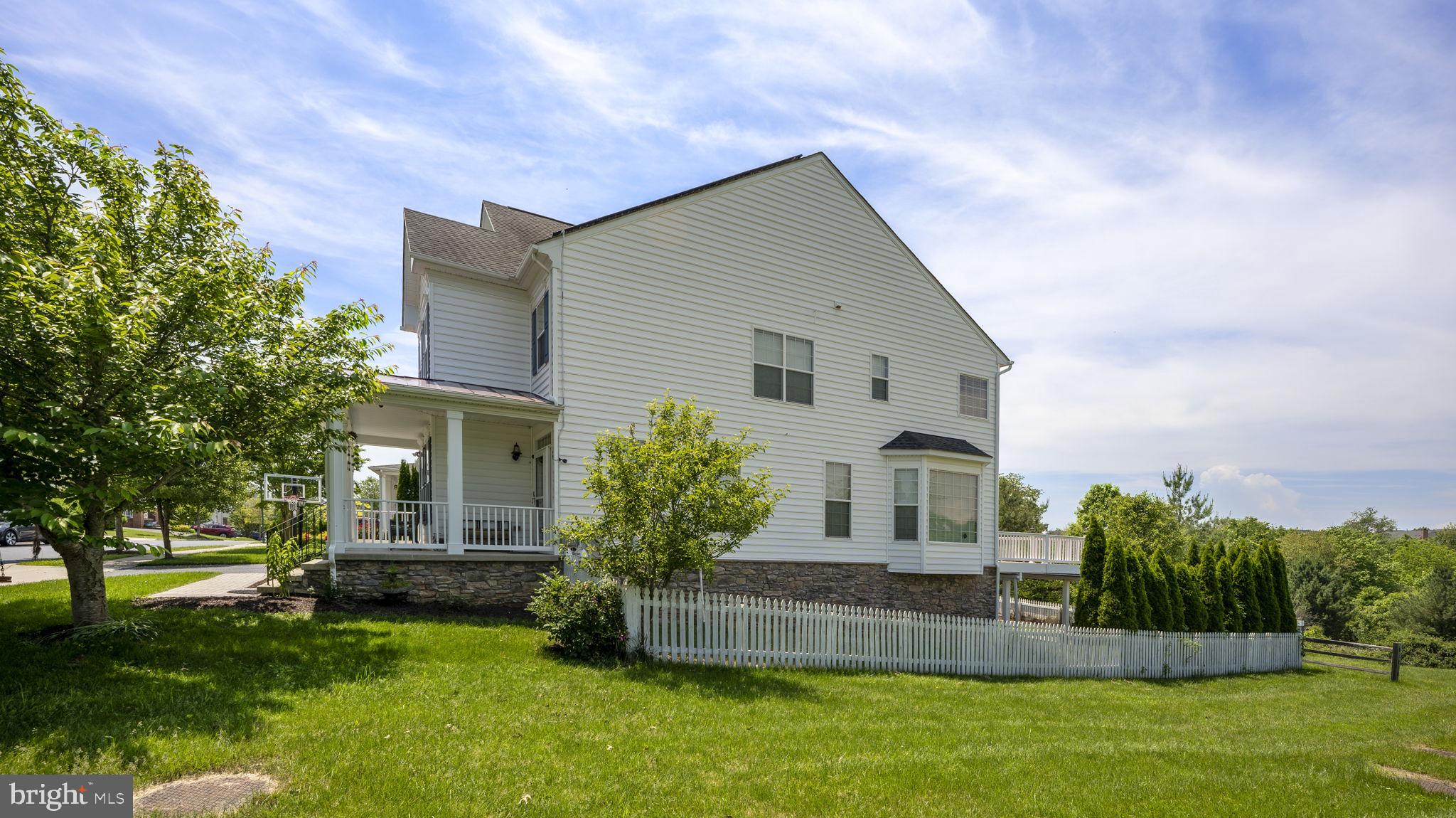 ARORA HILLS - Residential