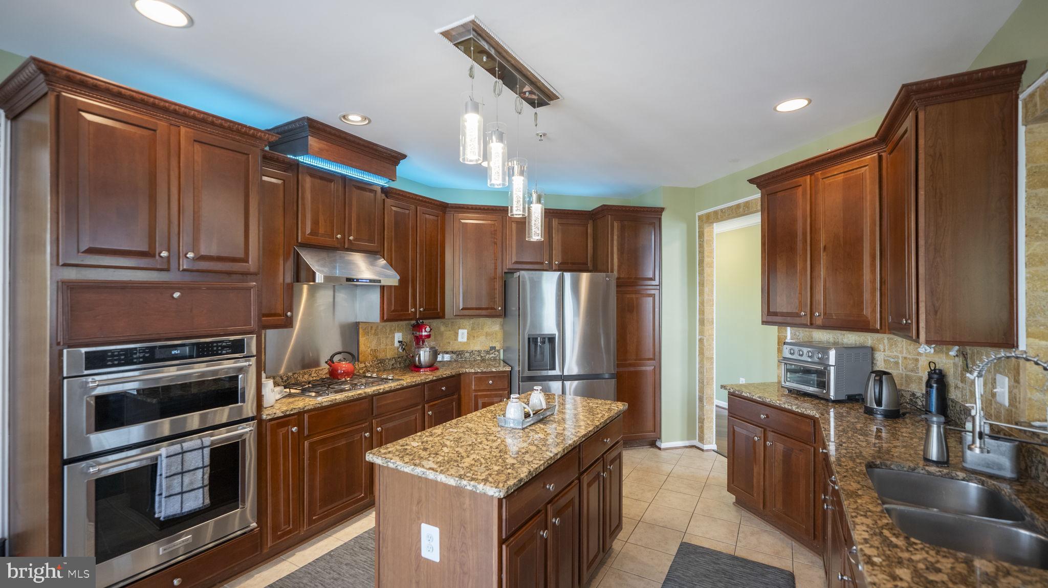 ARORA HILLS - Residential