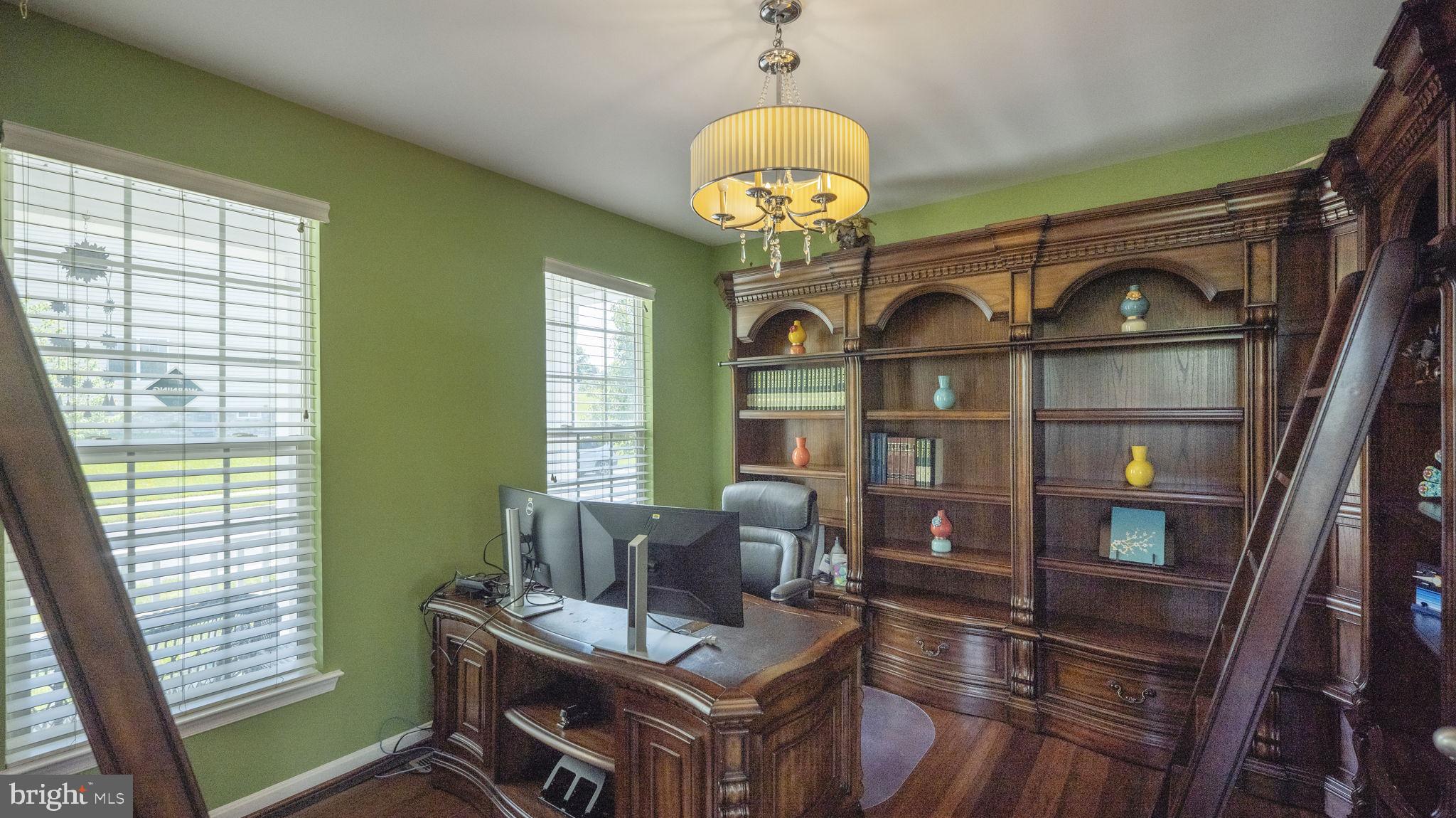 ARORA HILLS - Residential