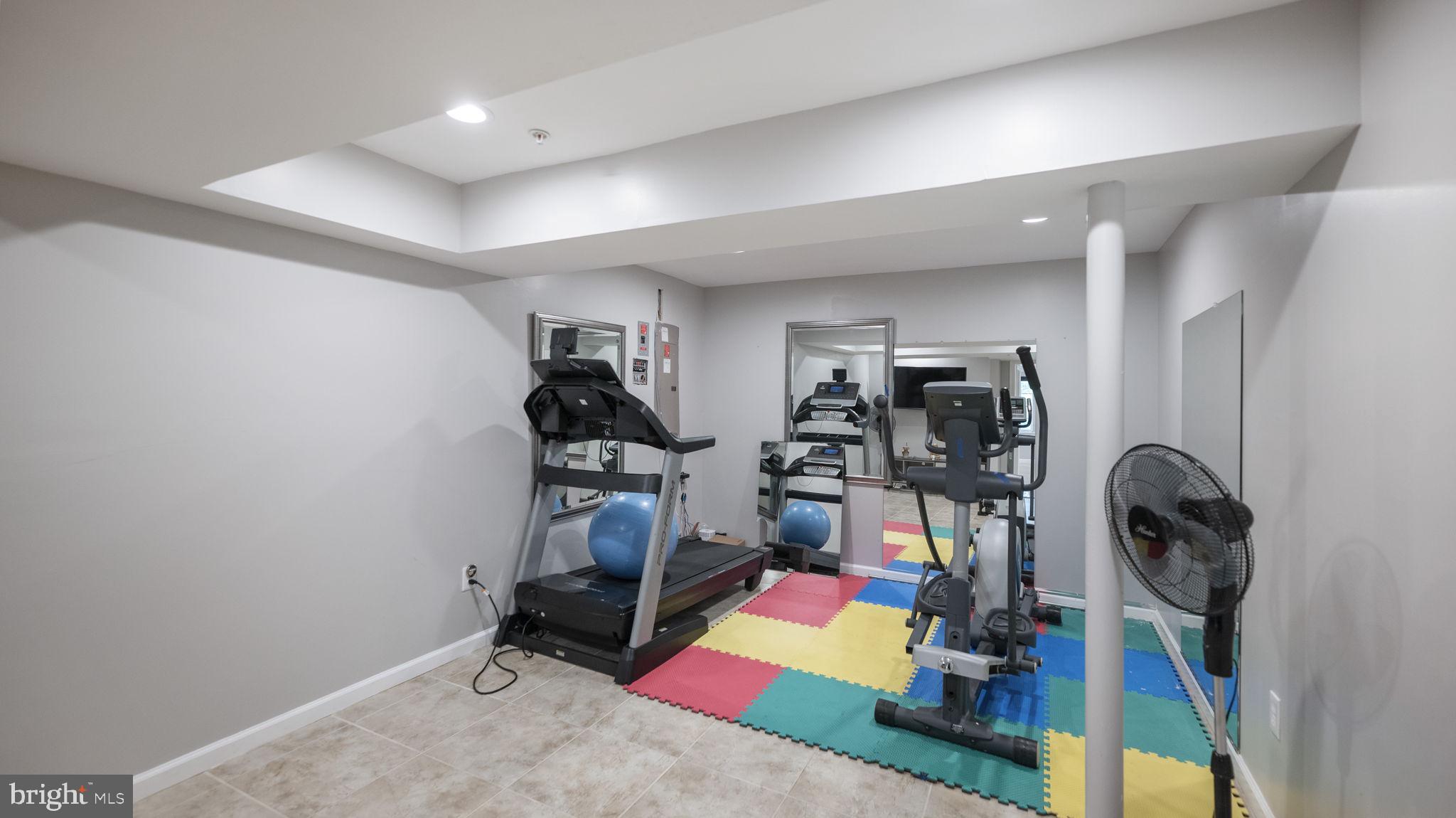 ARORA HILLS - Residential