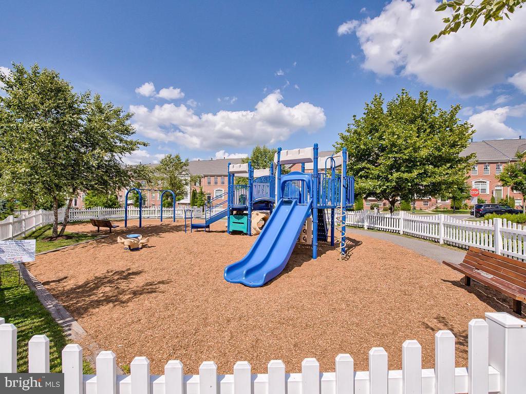 ARORA HILLS - Residential