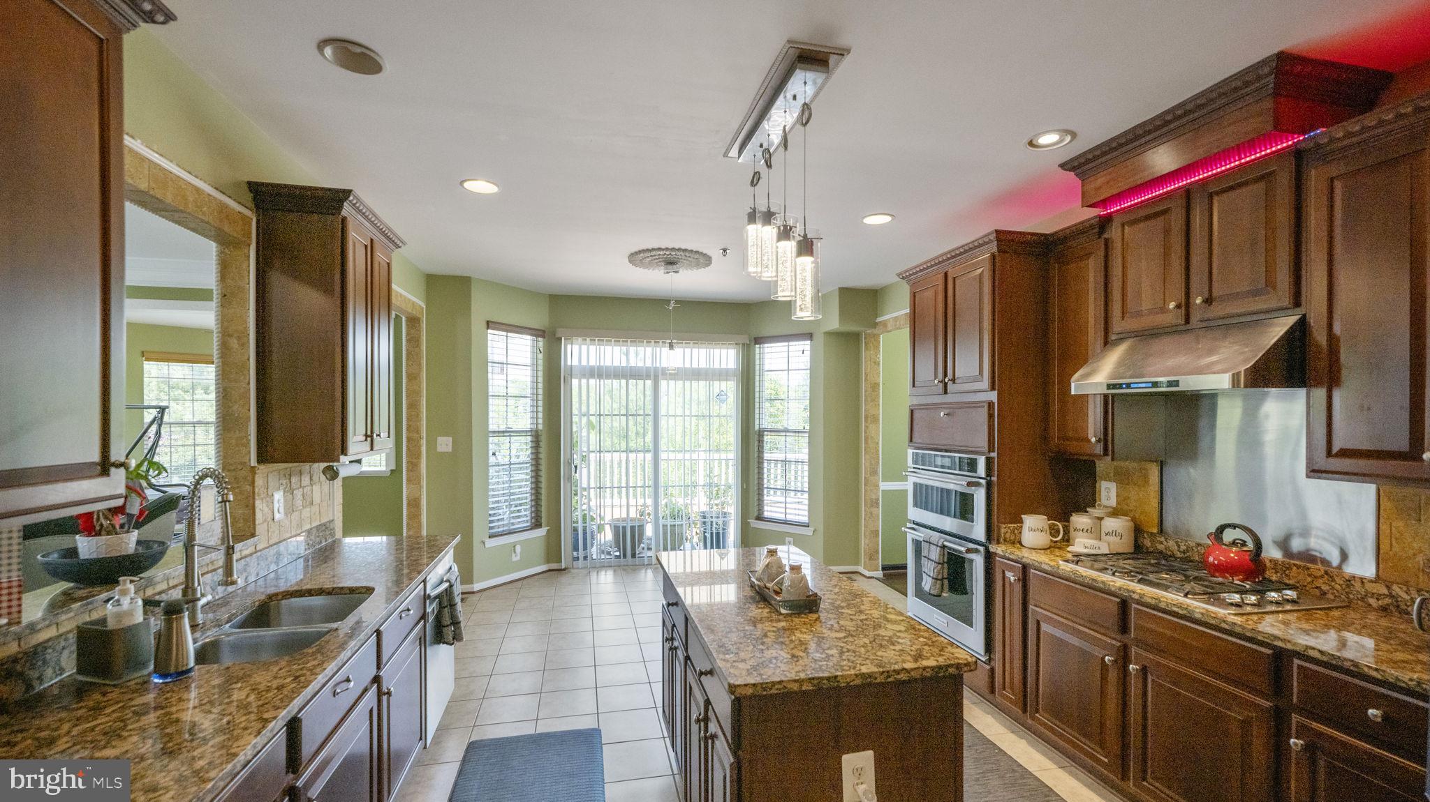 ARORA HILLS - Residential