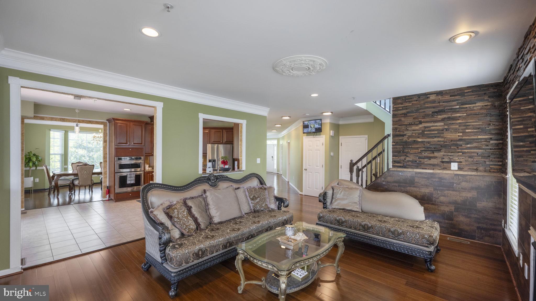 ARORA HILLS - Residential