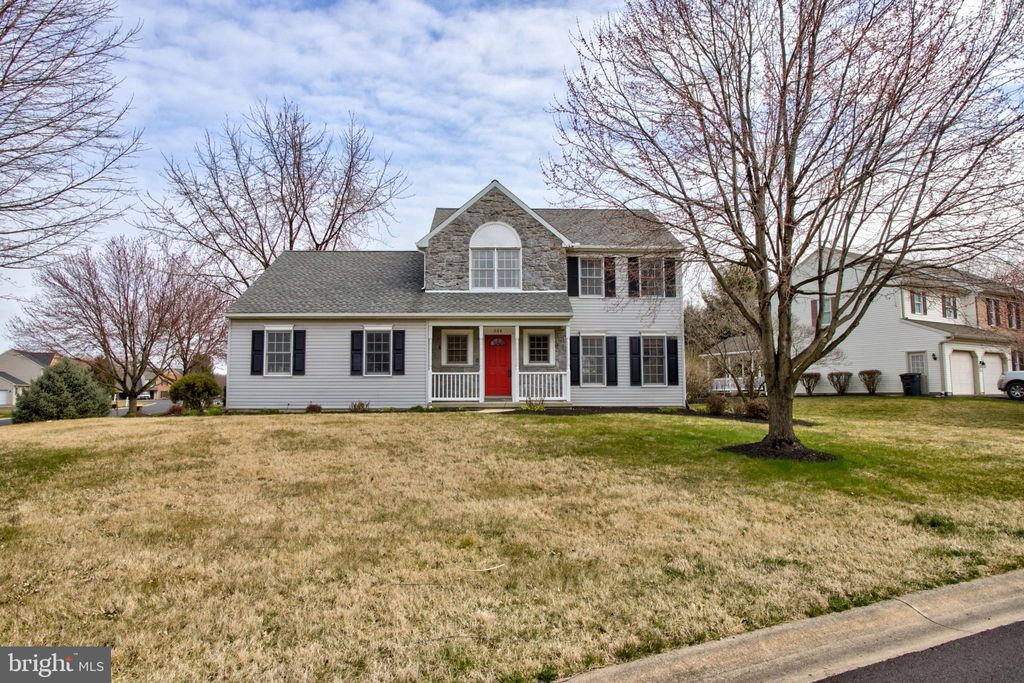 Photo of 239 KINGSBRIDGE DR, LITITZ, PA 17543 (MLS # PALA2029638)