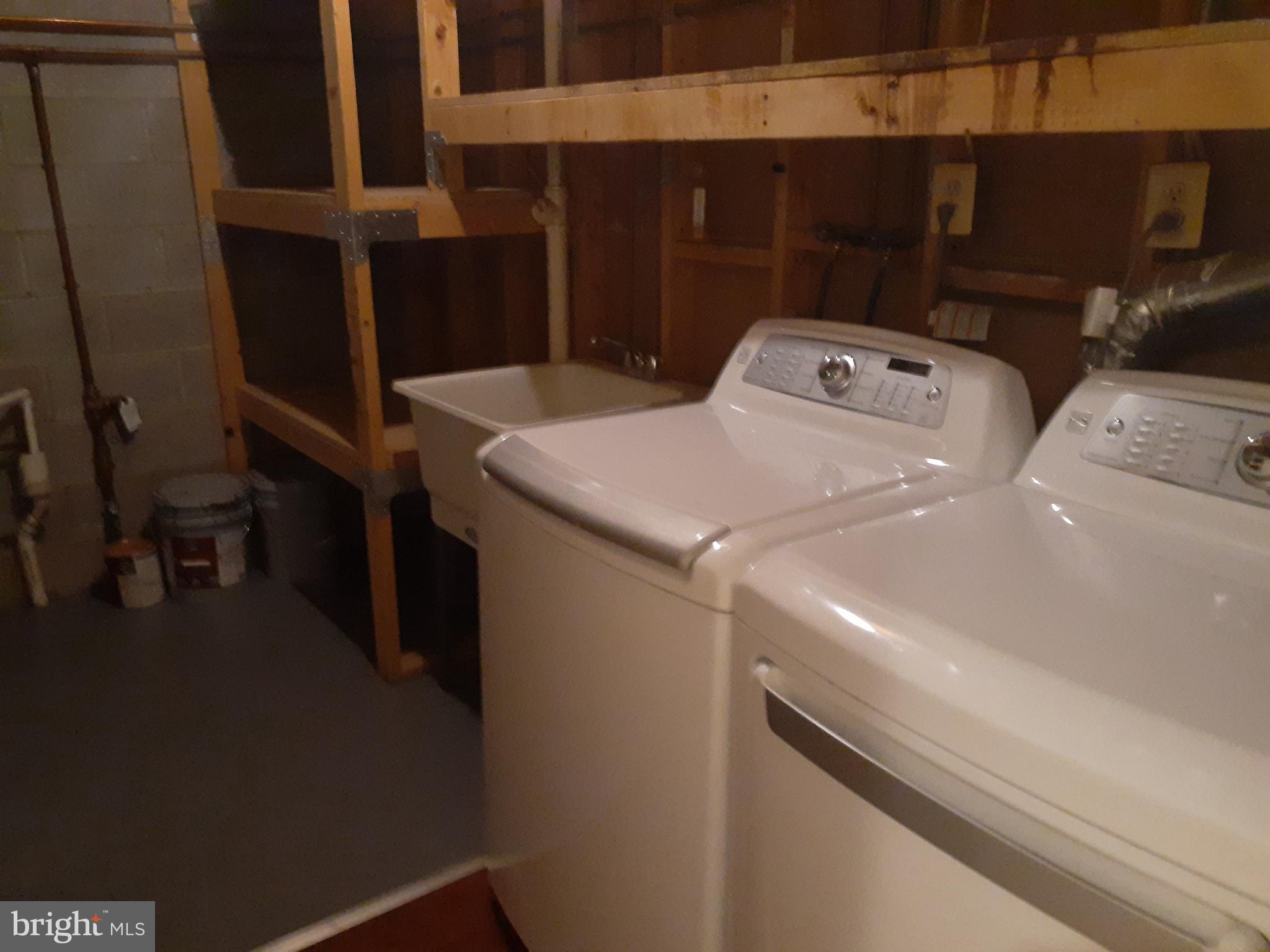 LOVETON FARMS - Residential Lease