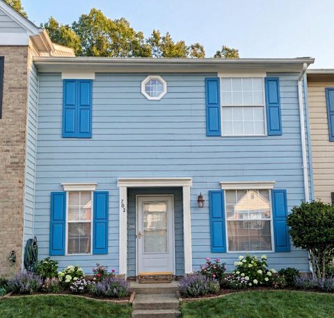 Townhouse For Rent - 702 Wind Ridge Drive<br/> STAFFORD, VA 22554