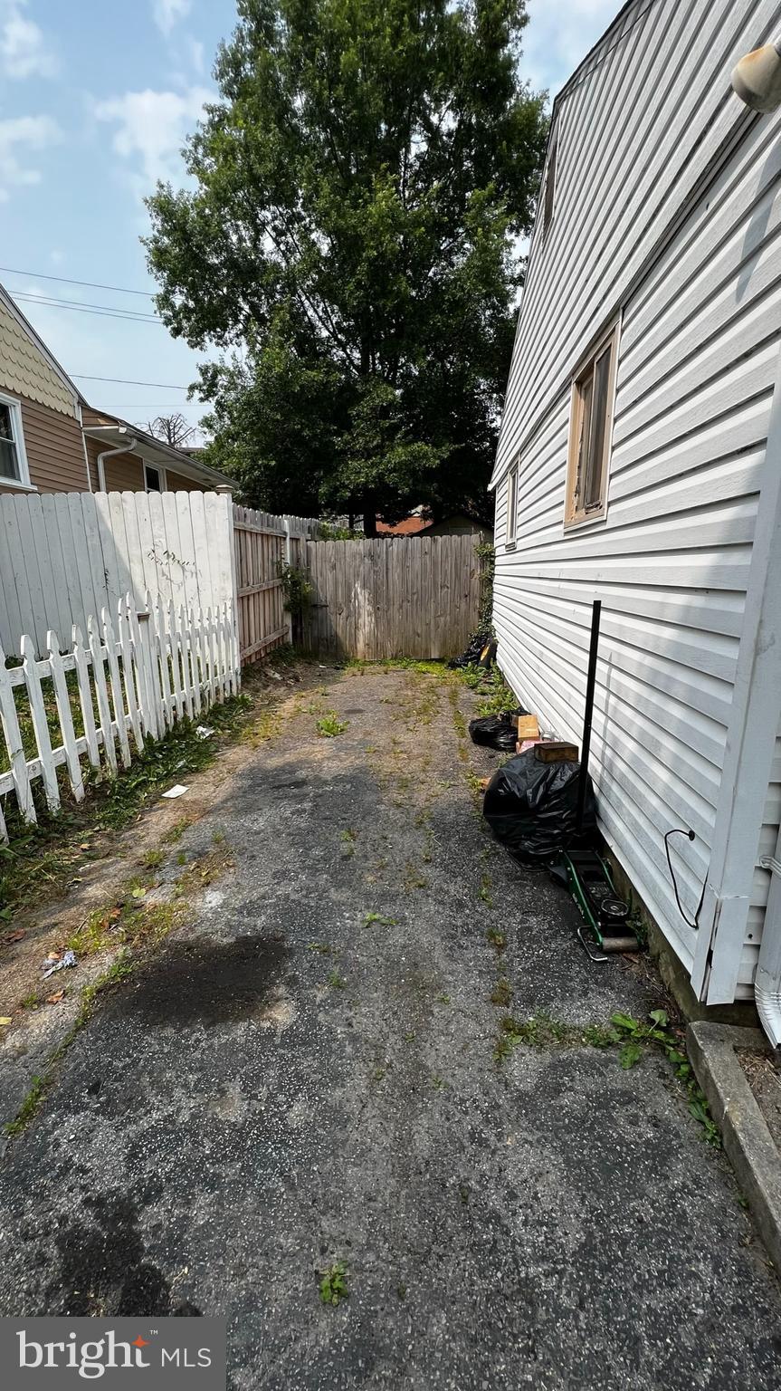 FAIRLAWN - Residential