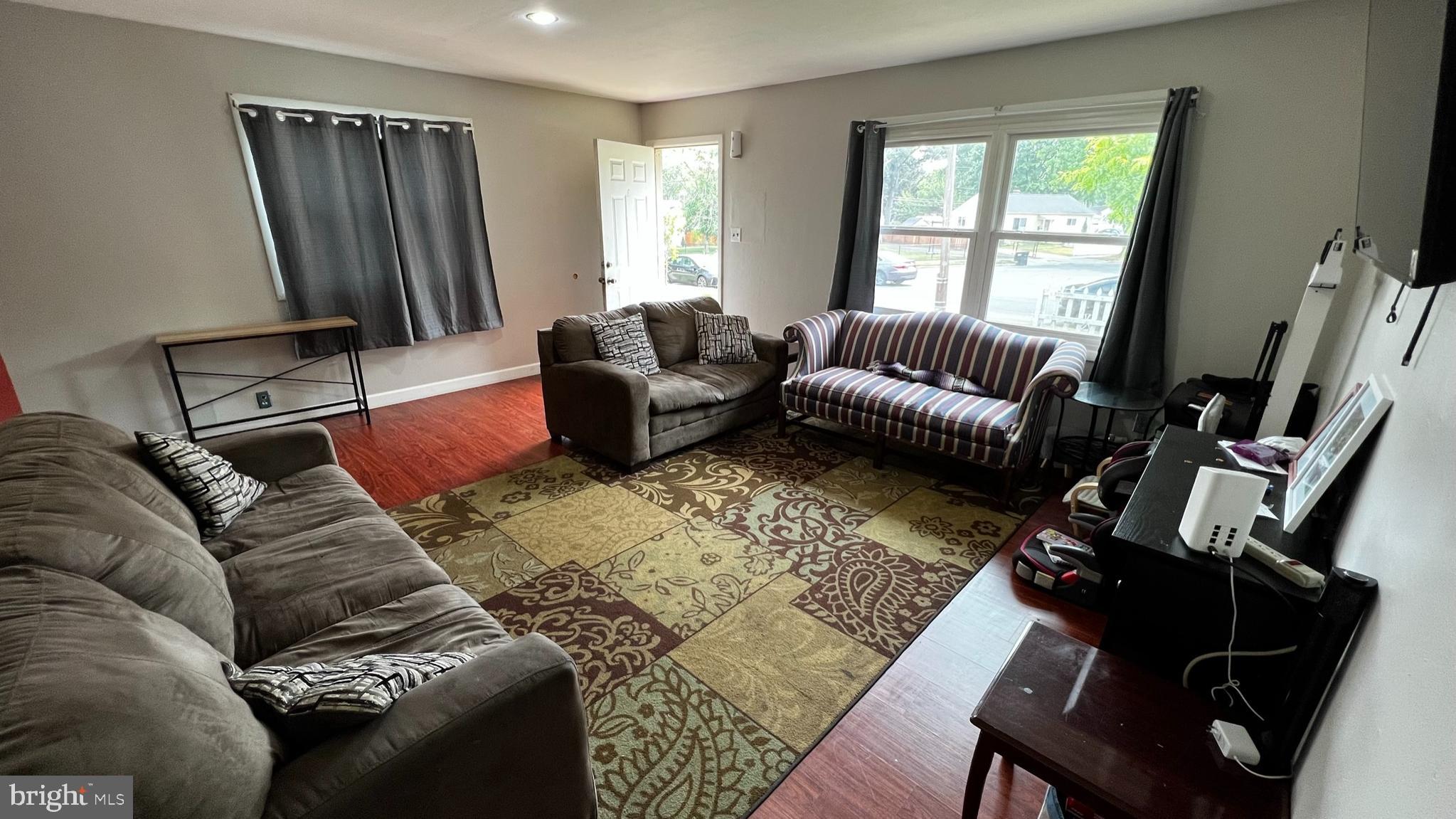 FAIRLAWN - Residential