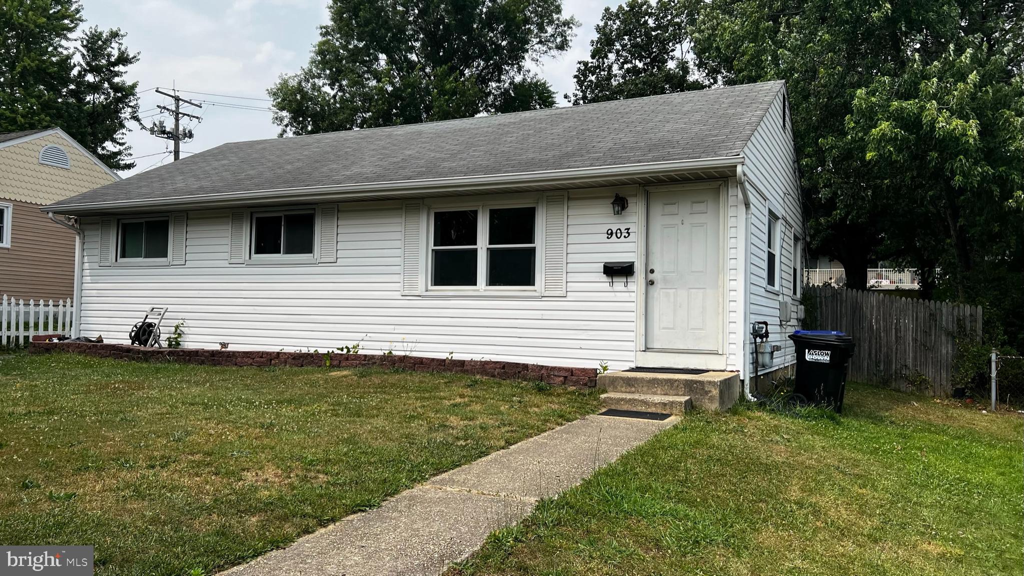 FAIRLAWN - Residential