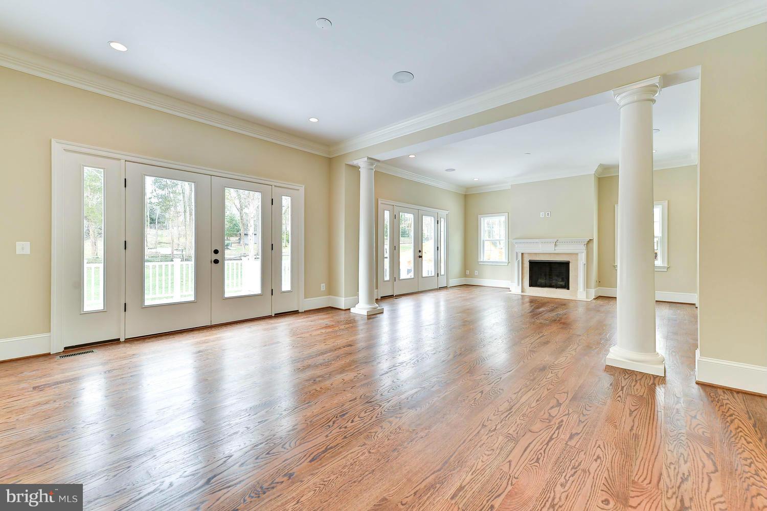 HOLLINDALE - Residential