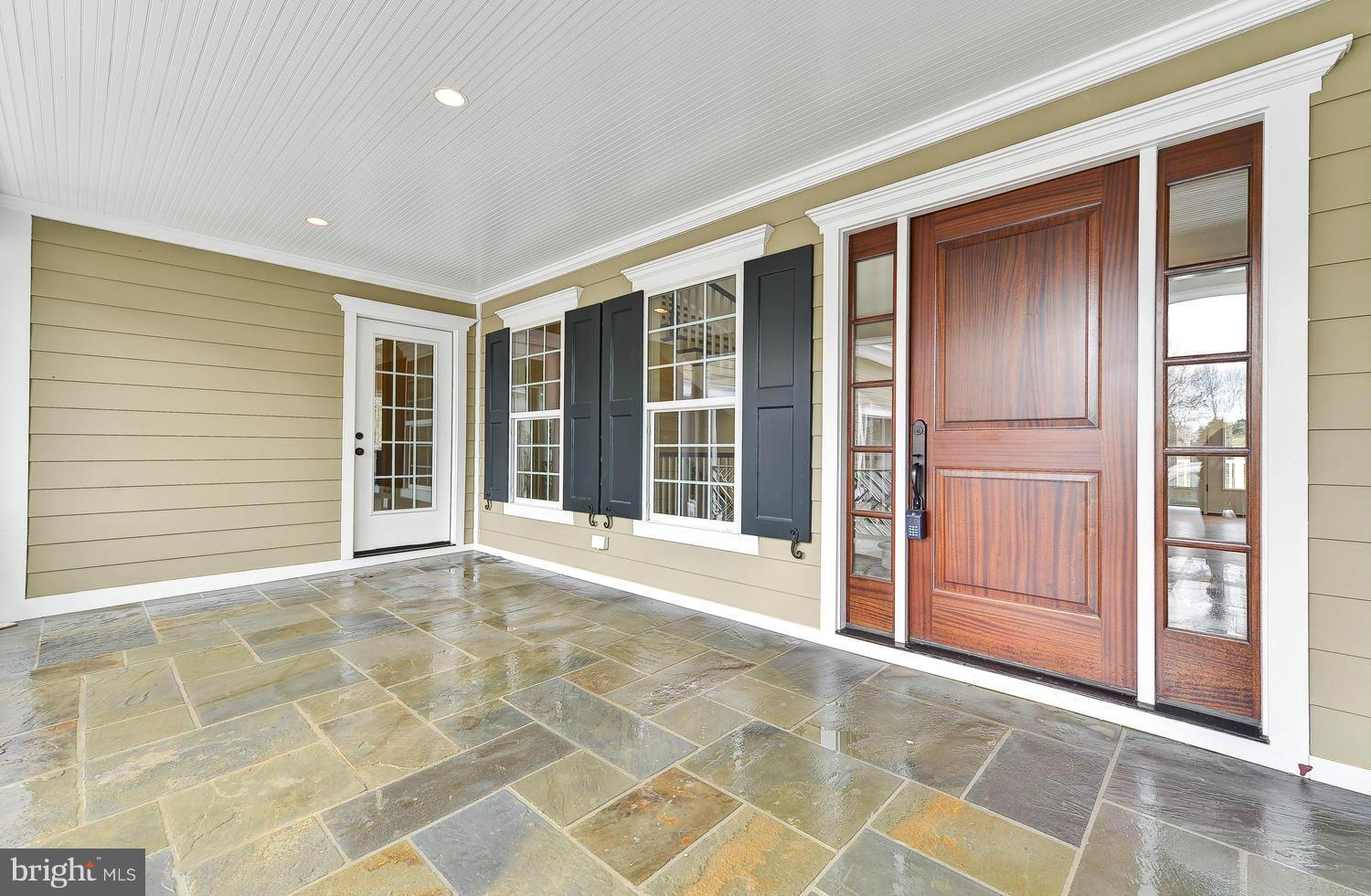 HOLLINDALE - Residential