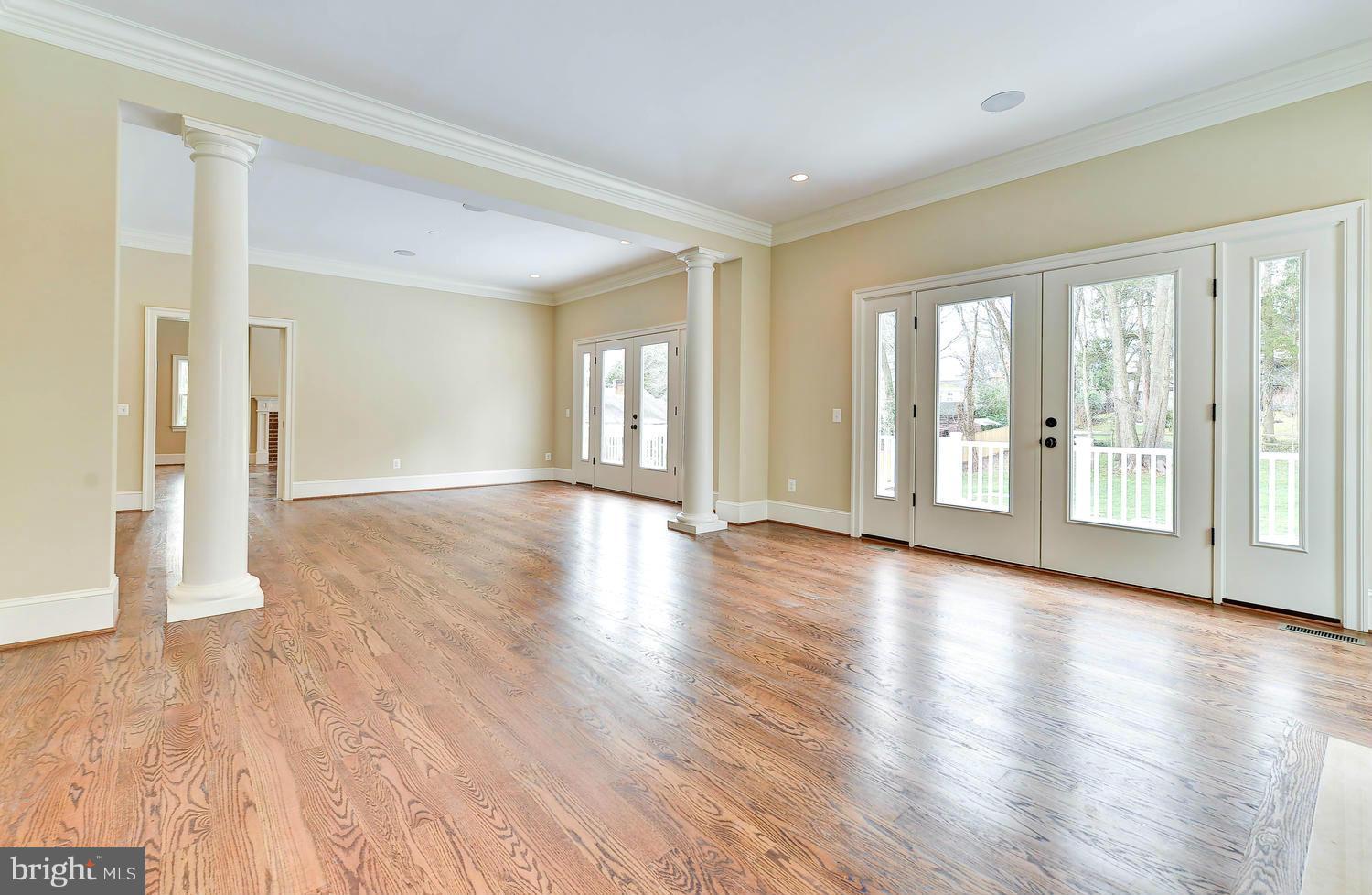 HOLLINDALE - Residential