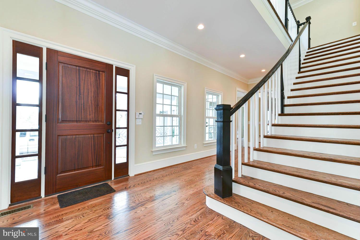 HOLLINDALE - Residential