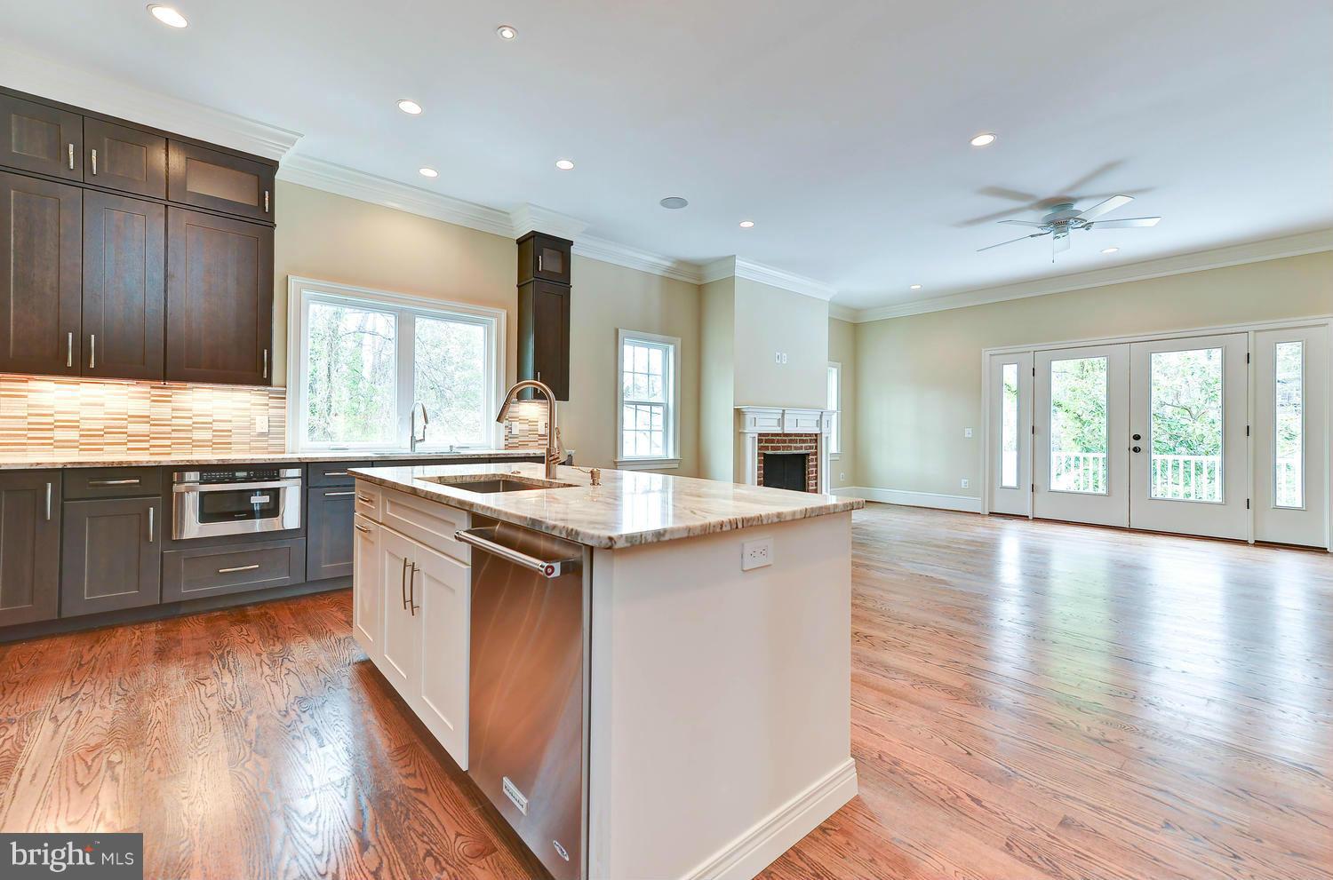 HOLLINDALE - Residential