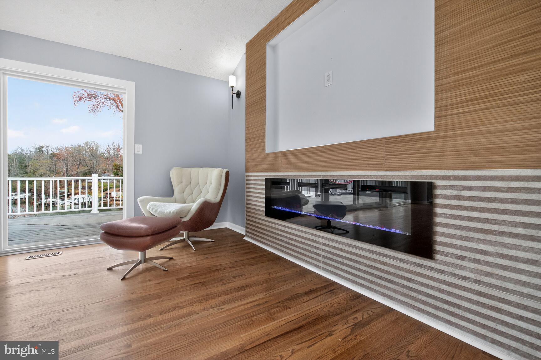 LAKE SHORE - Residential