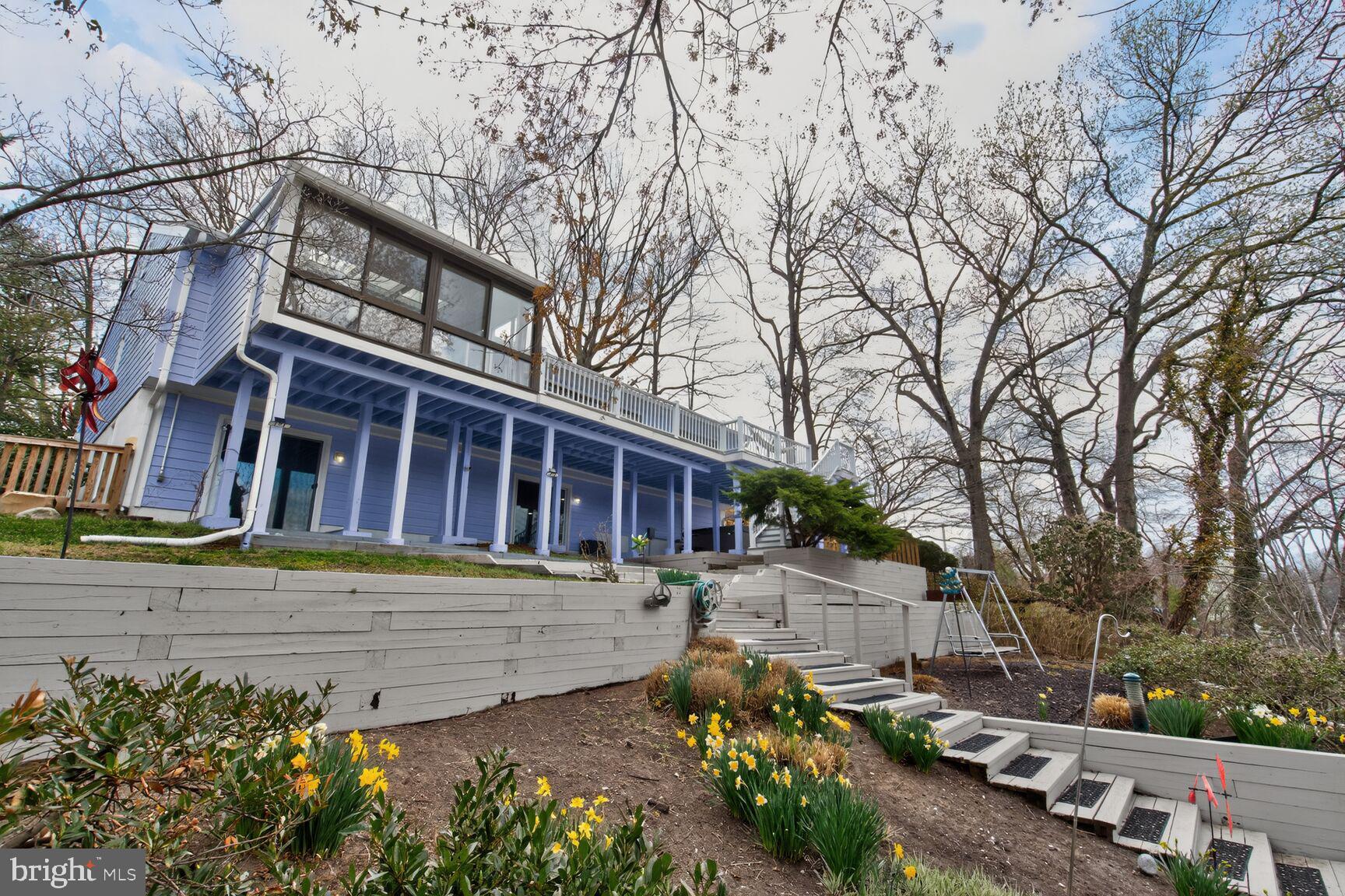 LAKE SHORE - Residential