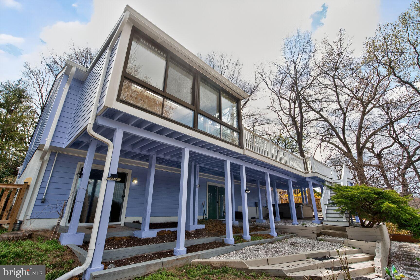 LAKE SHORE - Residential