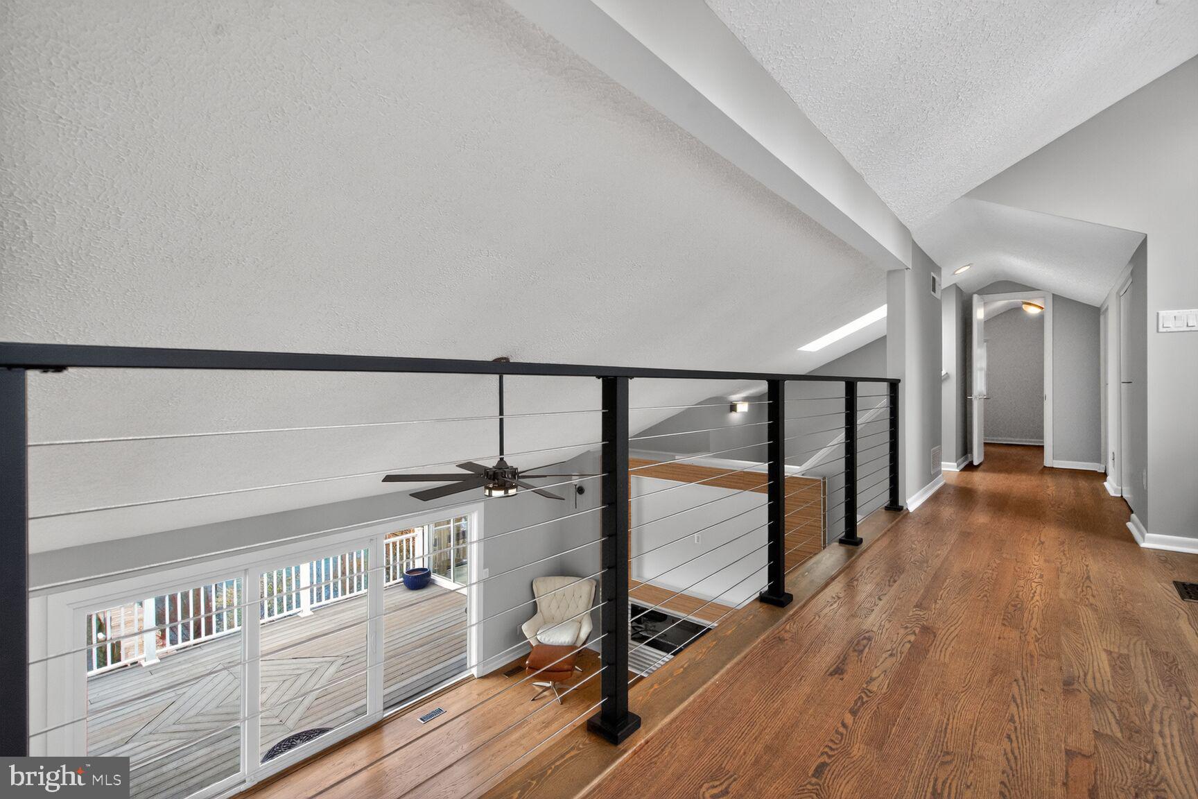 LAKE SHORE - Residential