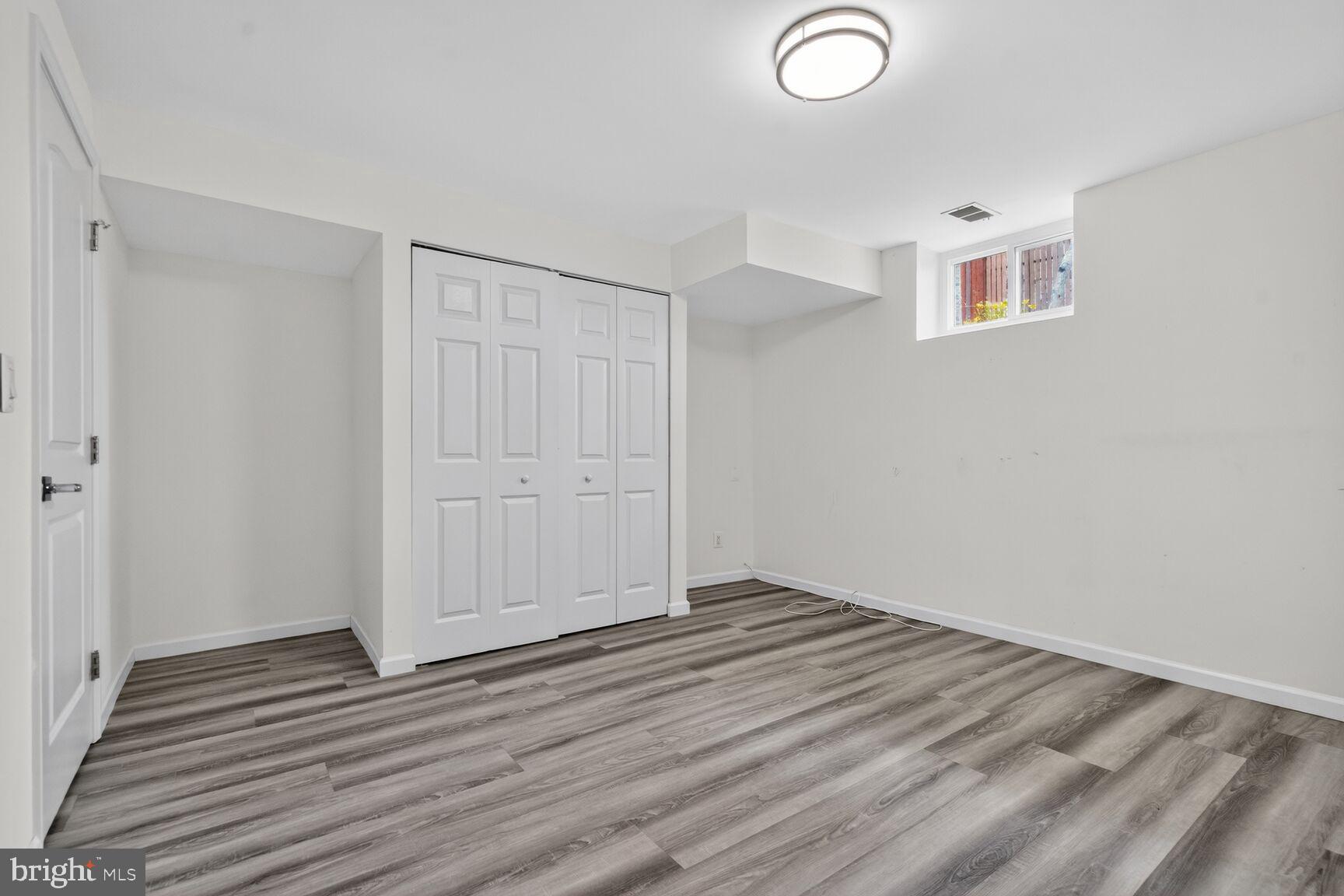 LAKE SHORE - Residential