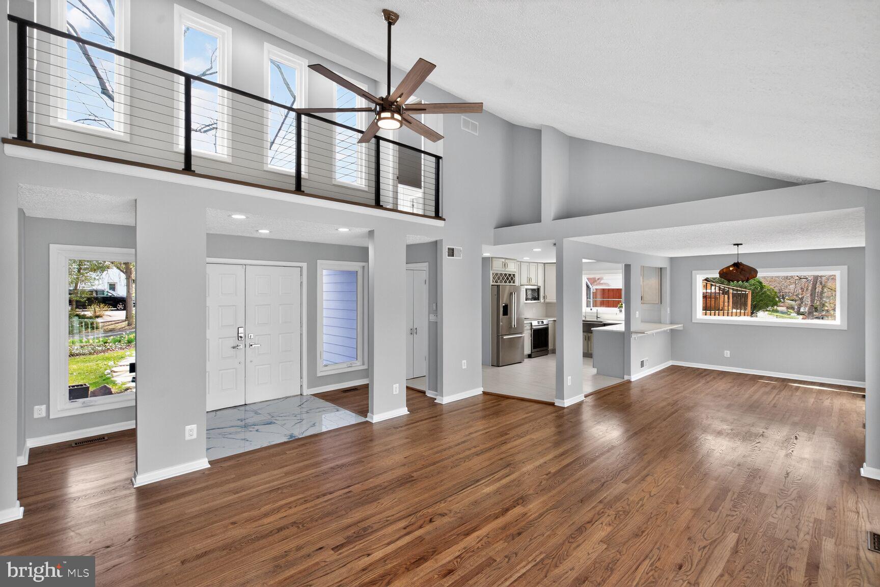 LAKE SHORE - Residential