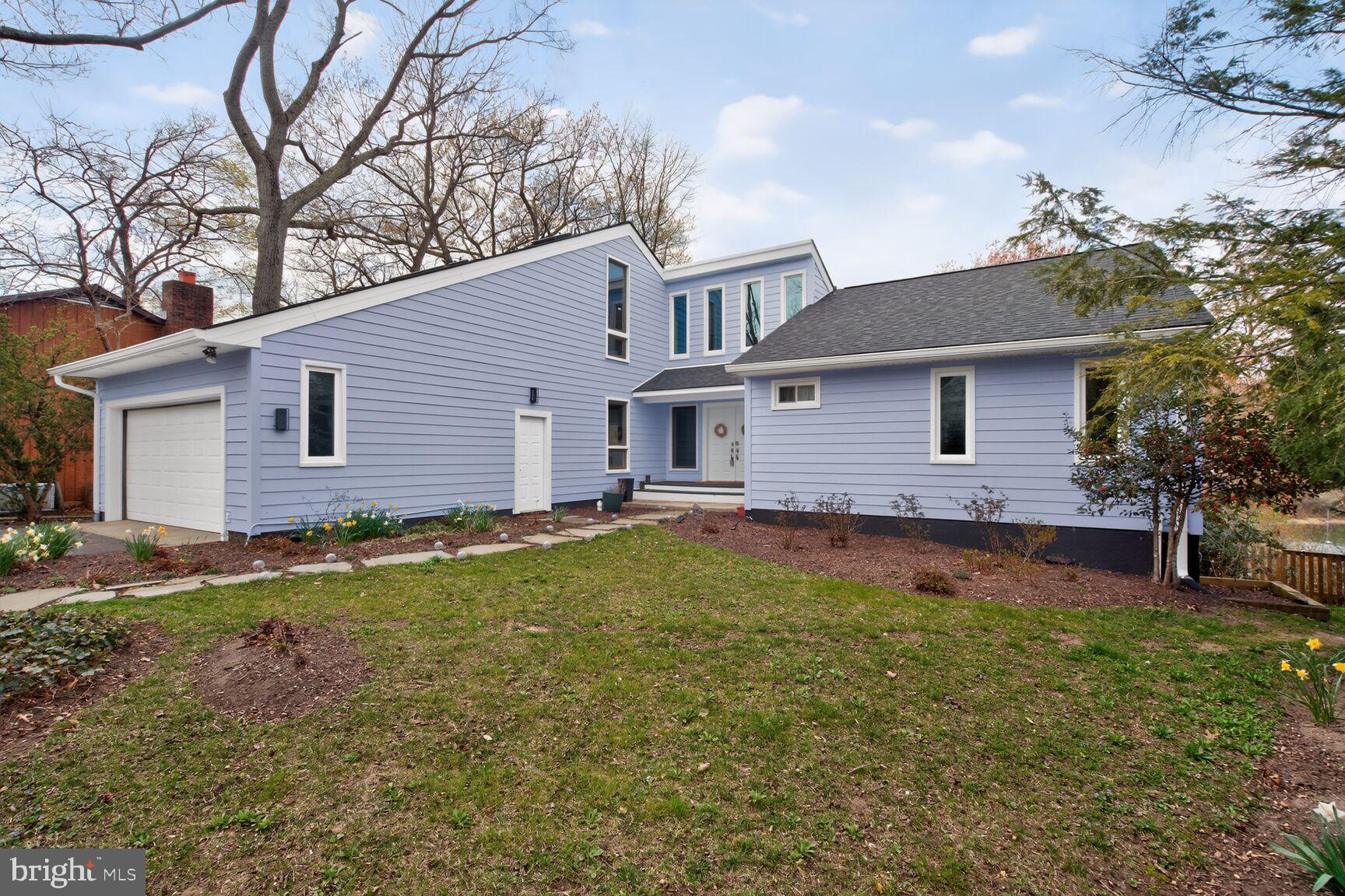 LAKE SHORE - Residential