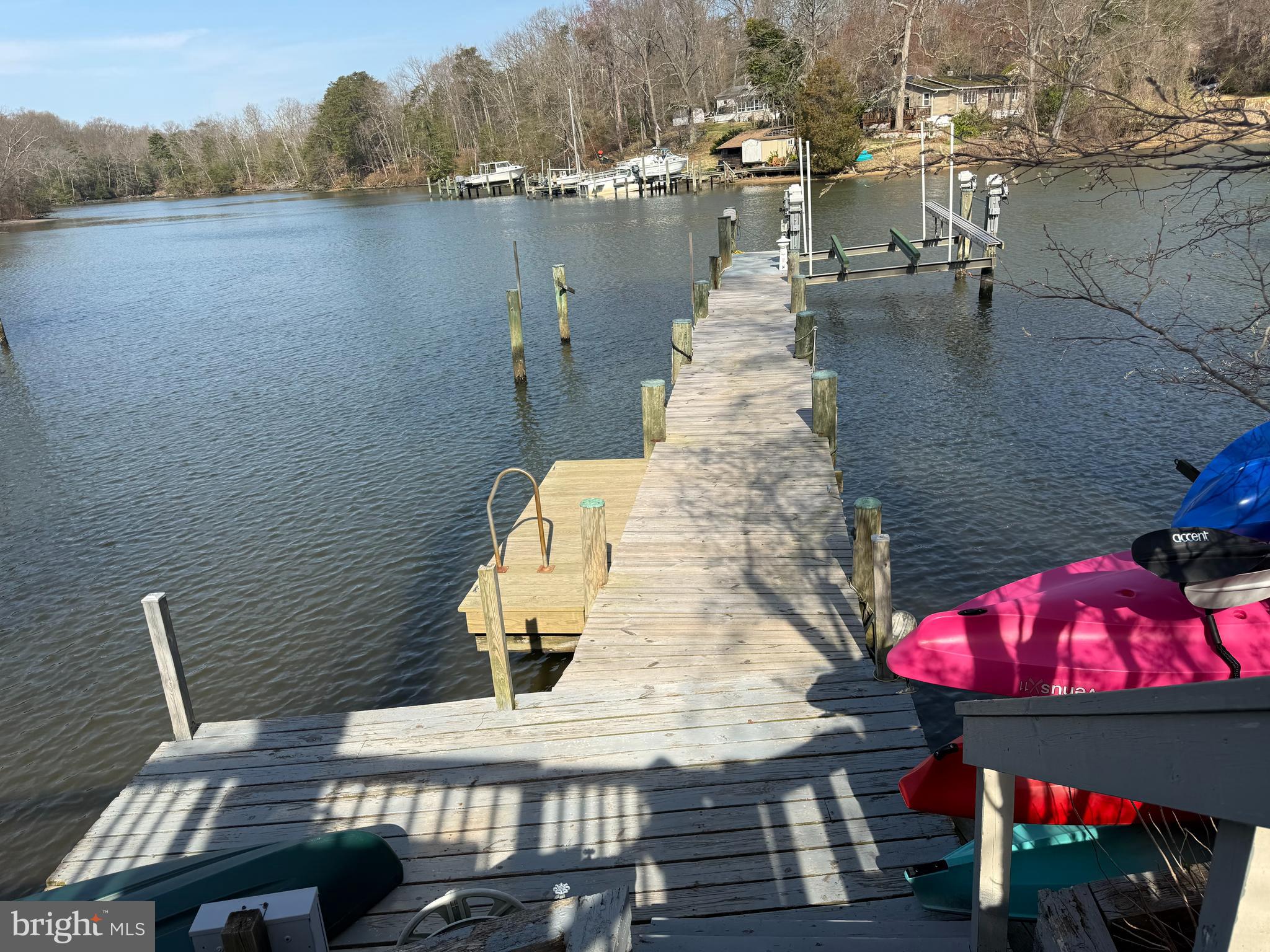 LAKE SHORE - Residential