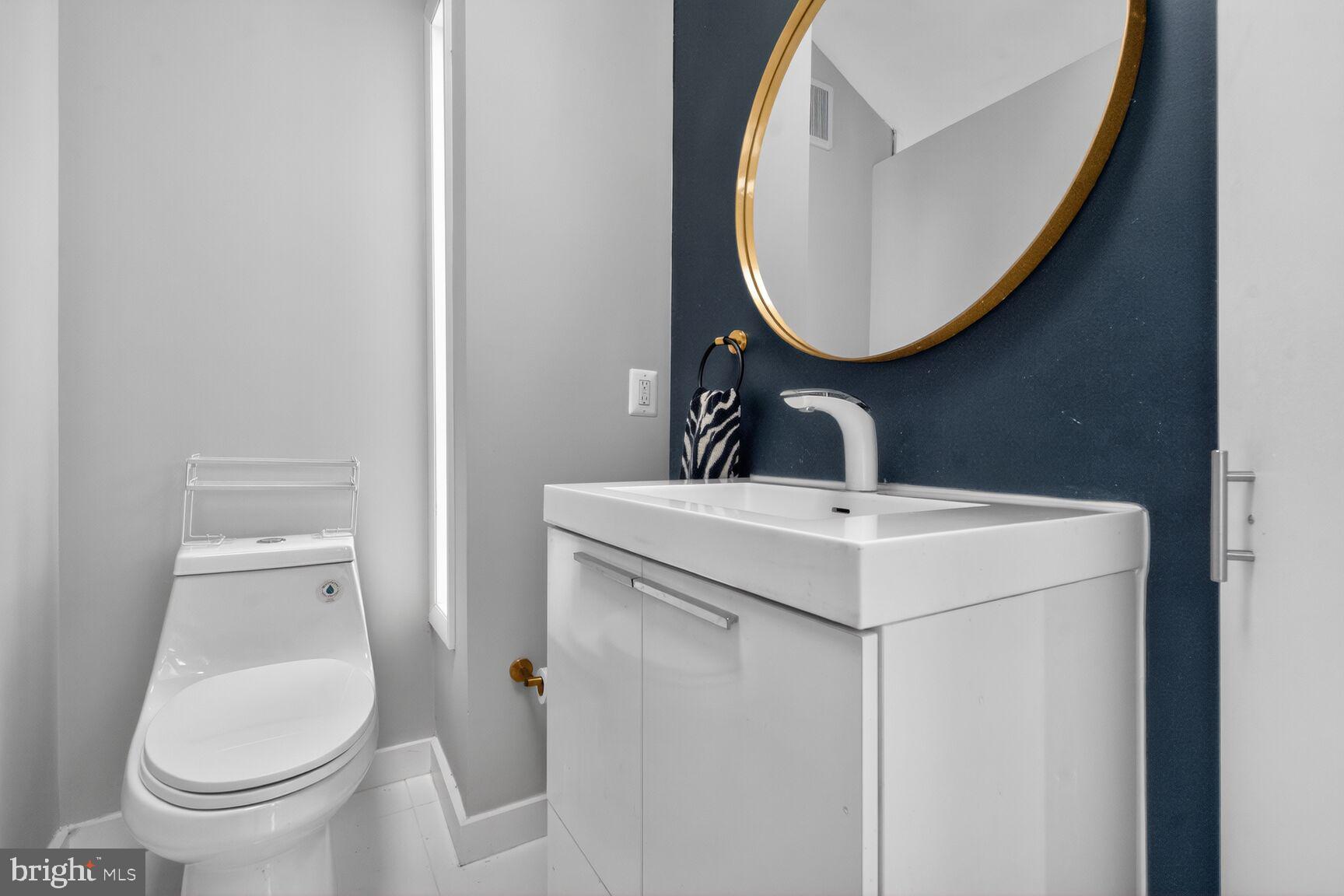 LAKE SHORE - Residential