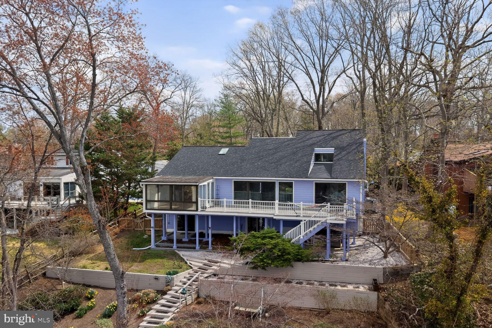 LAKE SHORE - Residential